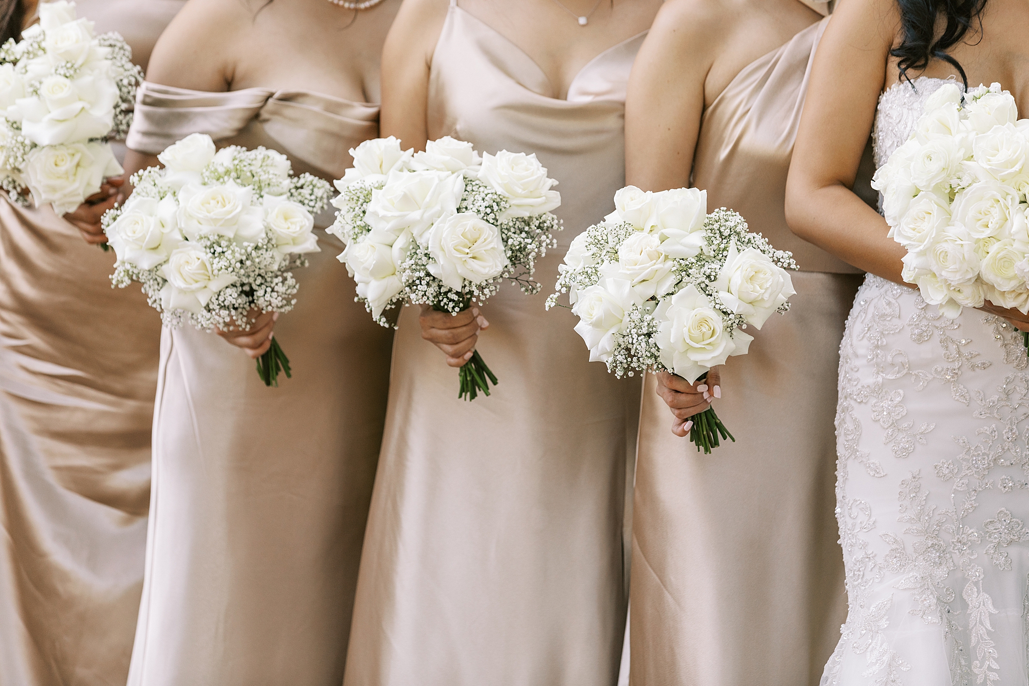 Summer Chicago Botanic Garden wedding day with Chicago wedding and portrait photographer Kim Ritchie Photography.