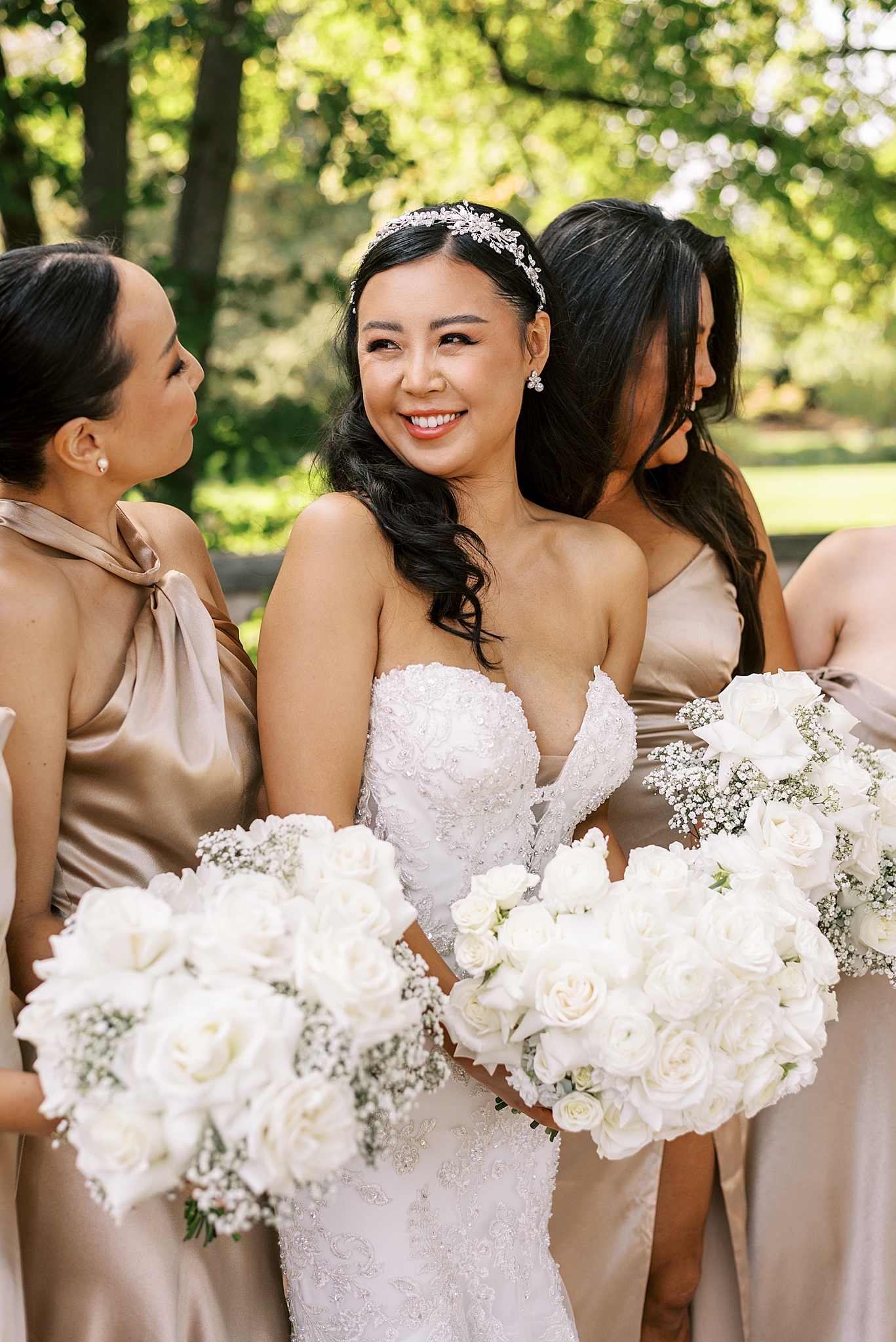 Summer Chicago Botanic Garden wedding day with Chicago wedding and portrait photographer Kim Ritchie Photography.