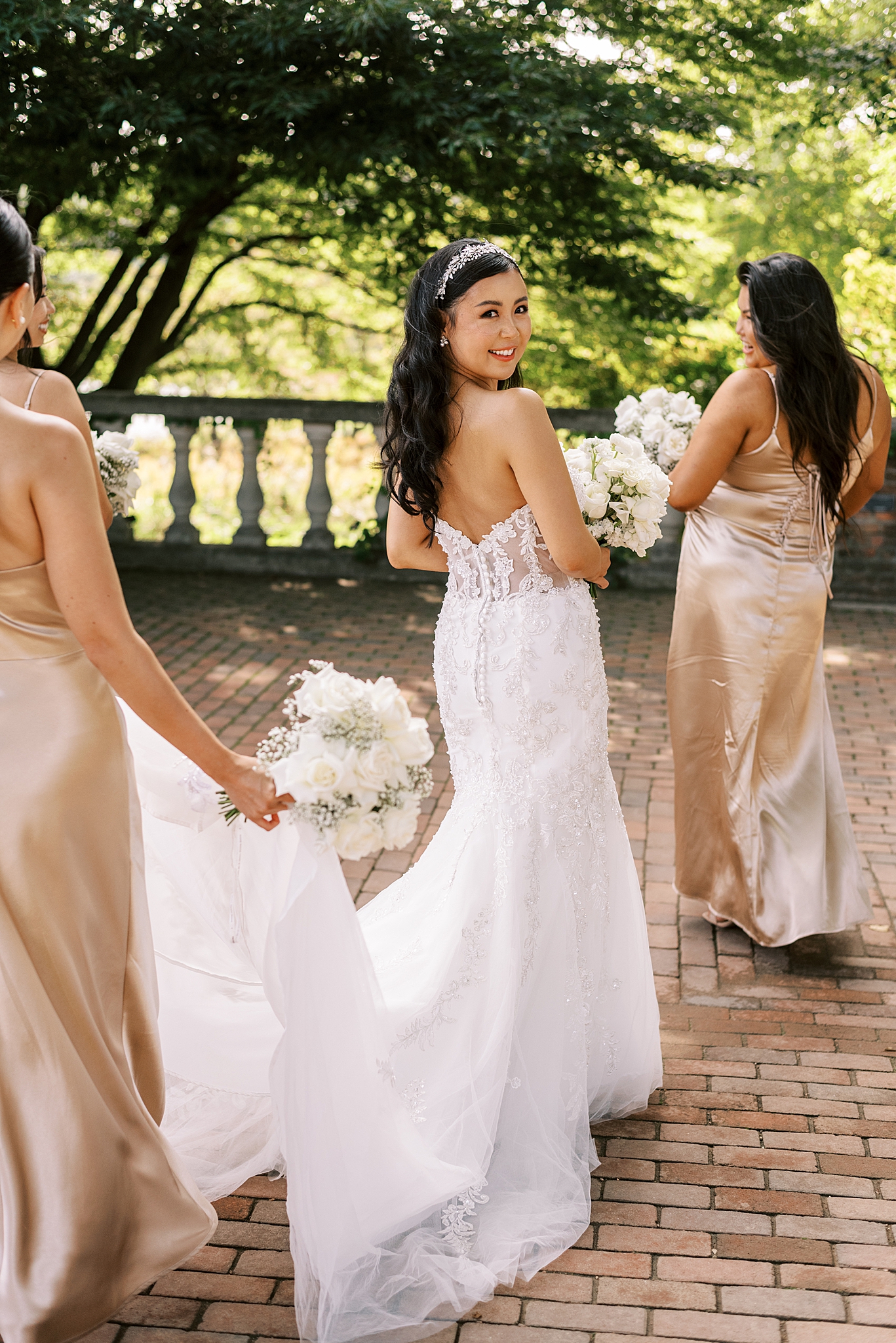 Summer Chicago Botanic Garden wedding day with Chicago wedding and portrait photographer Kim Ritchie Photography.