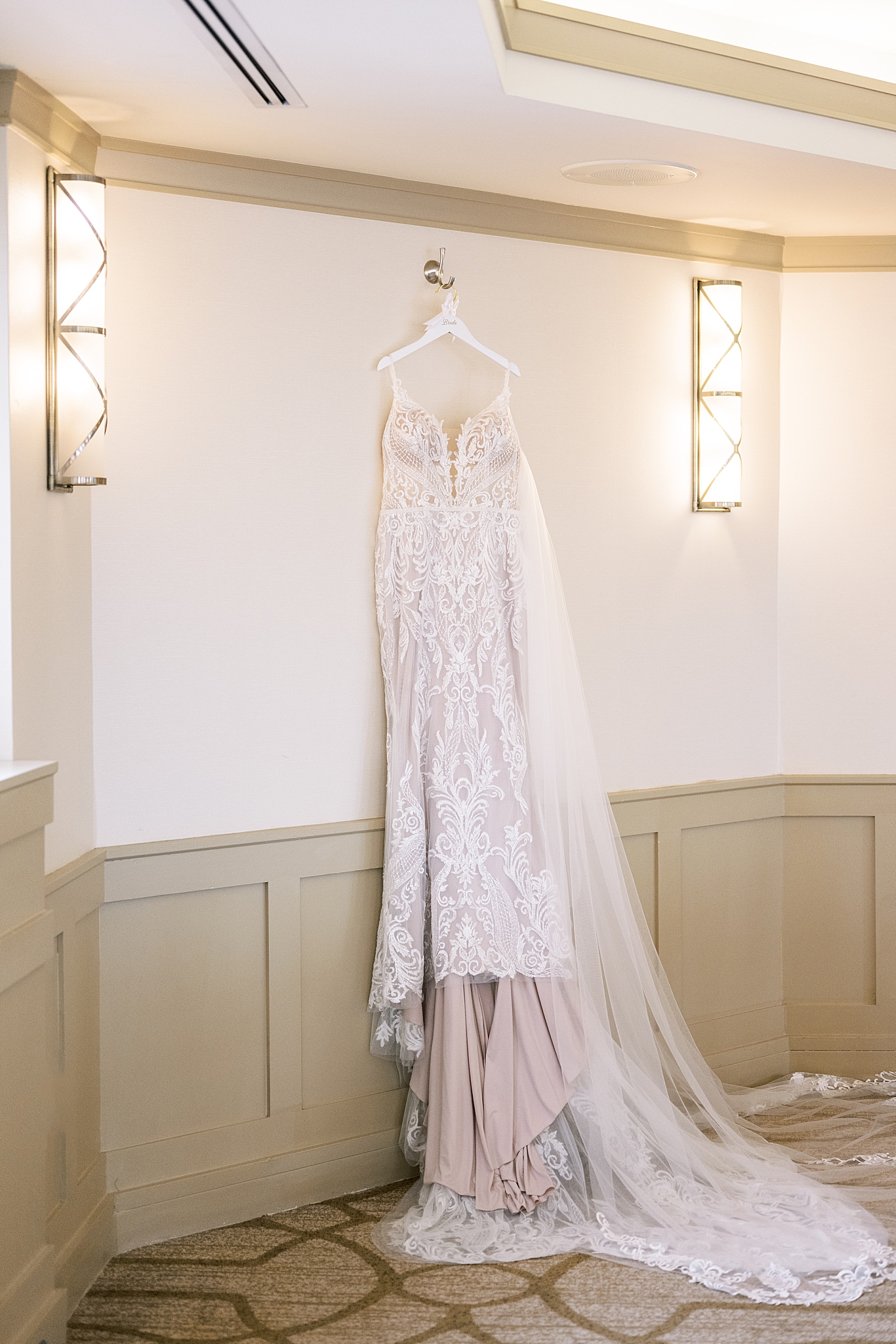 Summer Warwick Allerton Chicago wedding day with Chicago wedding and portrait photographer Kim Ritchie Photography.