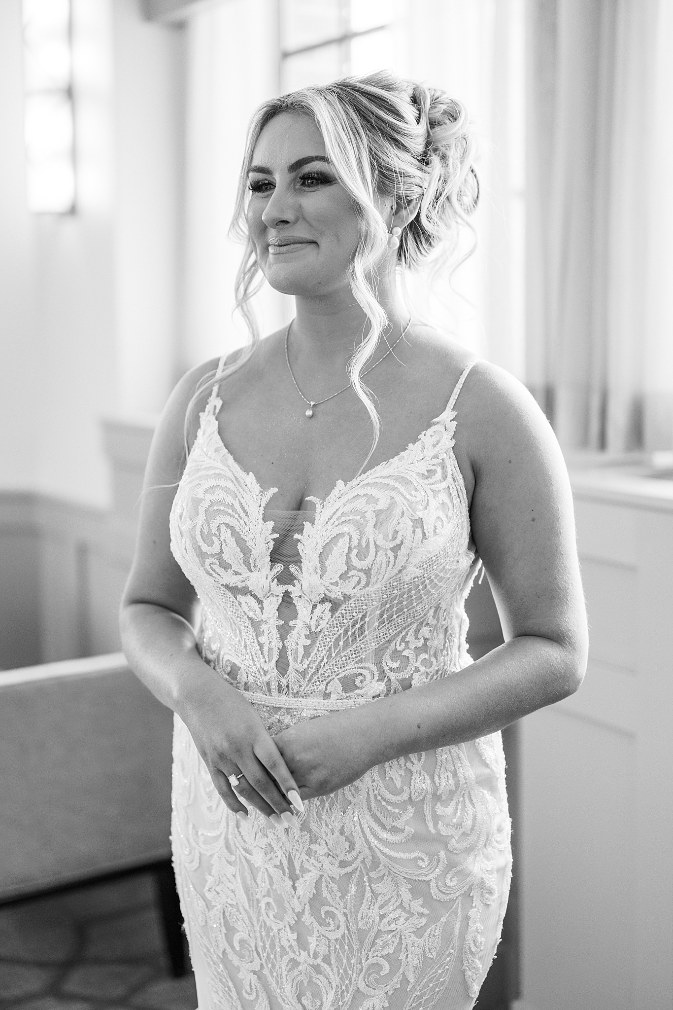 Summer Warwick Allerton Chicago wedding day with Chicago wedding and portrait photographer Kim Ritchie Photography.