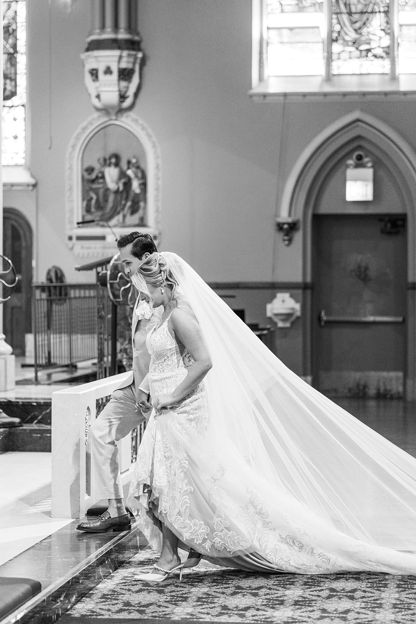 Summer Warwick Allerton Chicago wedding day with Chicago wedding and portrait photographer Kim Ritchie Photography.