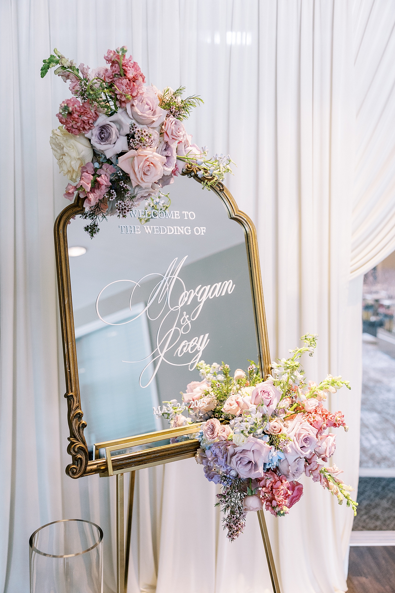 Summer Medinah Country Club wedding day with Chicago wedding and portrait photographer Kim Ritchie Photography.