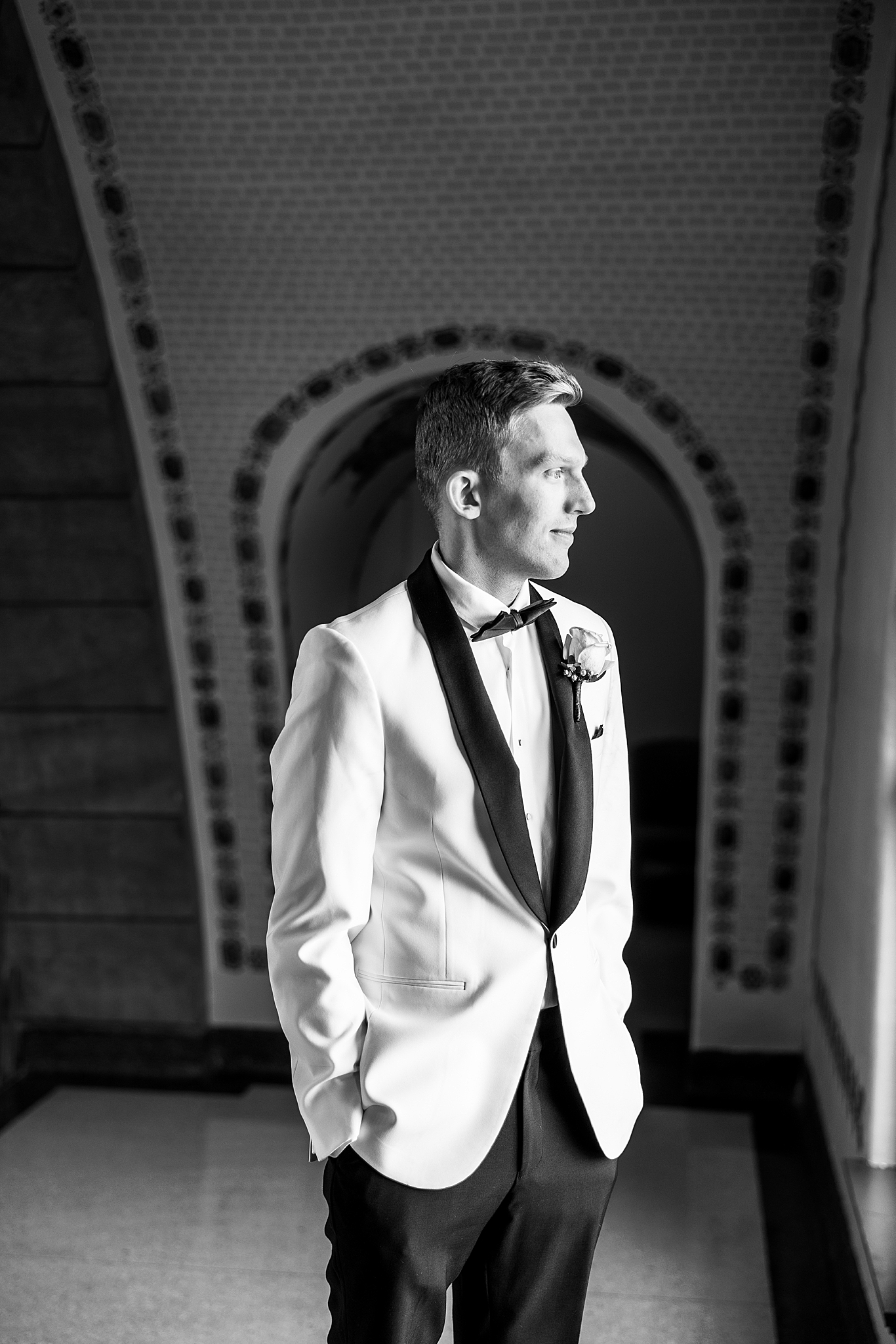 Summer Medinah Country Club wedding day with Chicago wedding and portrait photographer Kim Ritchie Photography.