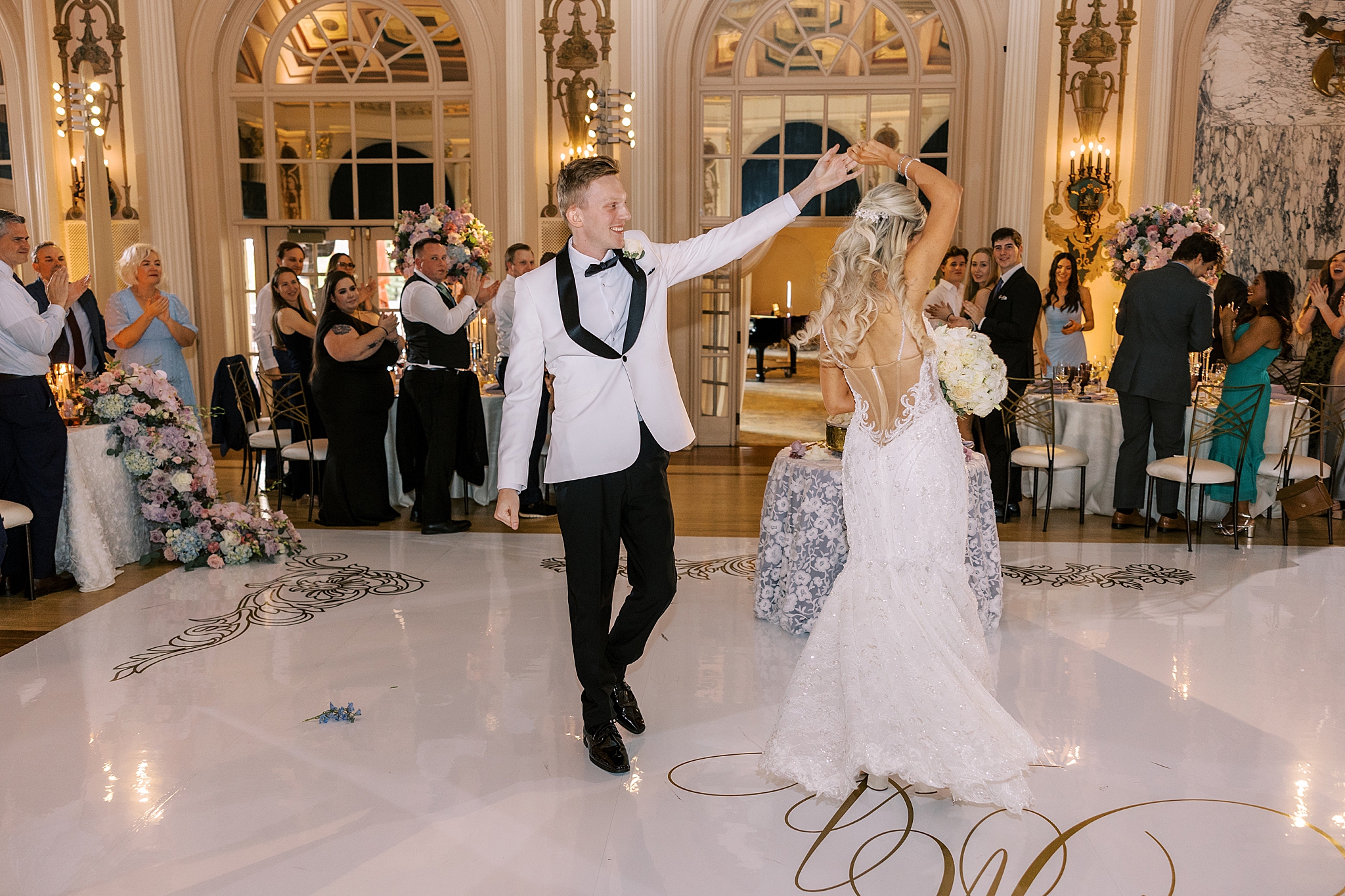 Summer Medinah Country Club wedding day with Chicago wedding and portrait photographer Kim Ritchie Photography.