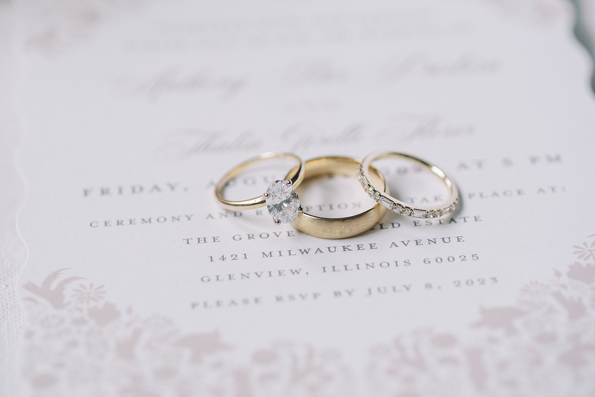 Redfield Estate wedding day in Glenview, Illinois with Chicago wedding and portrait photographer Kim Ritchie Photography.