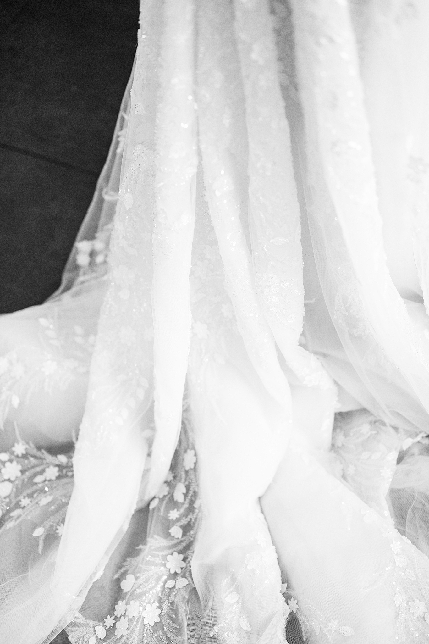 Romantic candlelit Company 251 wedding in Aurora, Illinois with Chicago wedding and portrait photographer Kim Ritchie Photography.