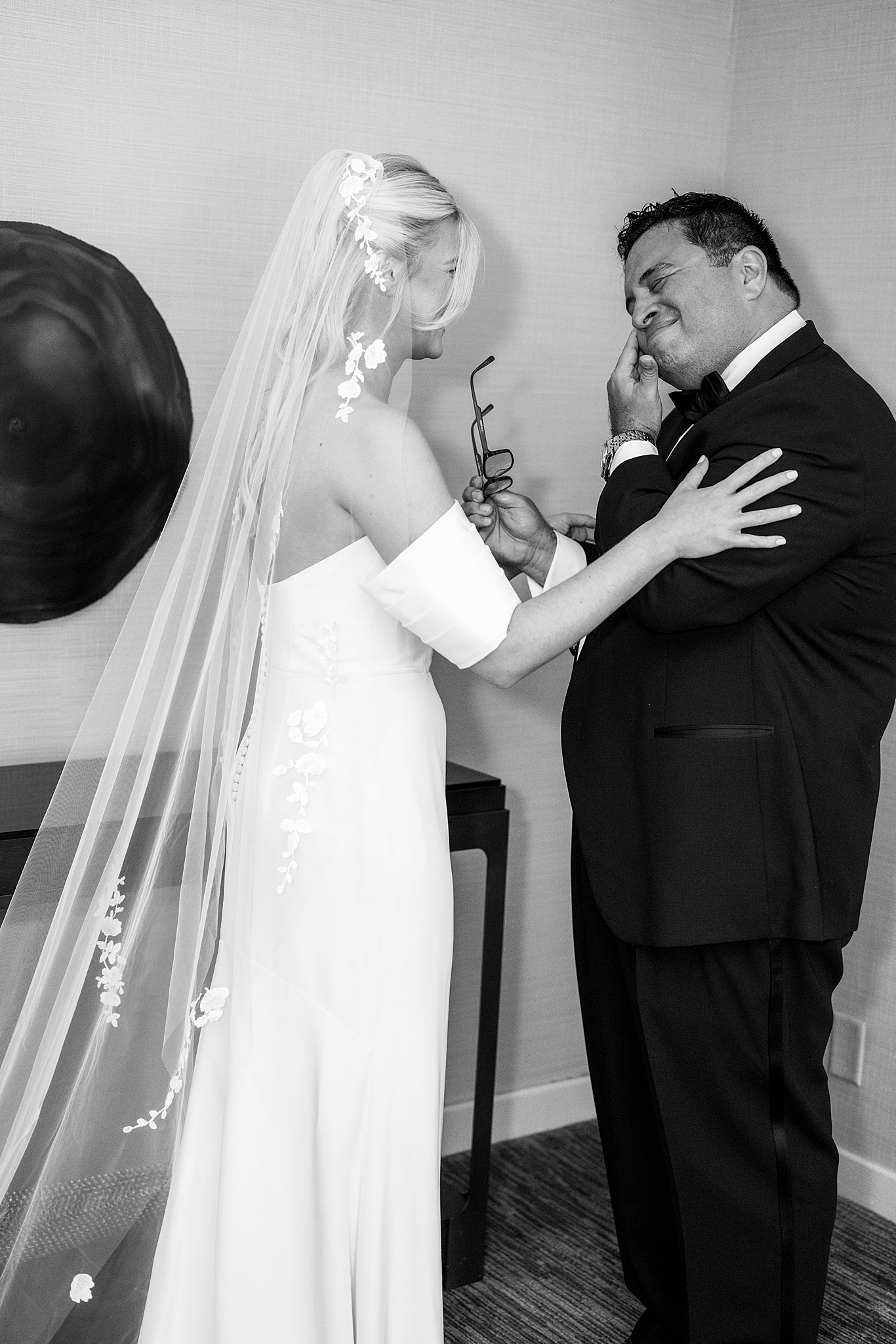 Rockwell on the River wedding photos in Chicago, Illinois with Chicago wedding and portrait photographer Kim Ritchie Photography.