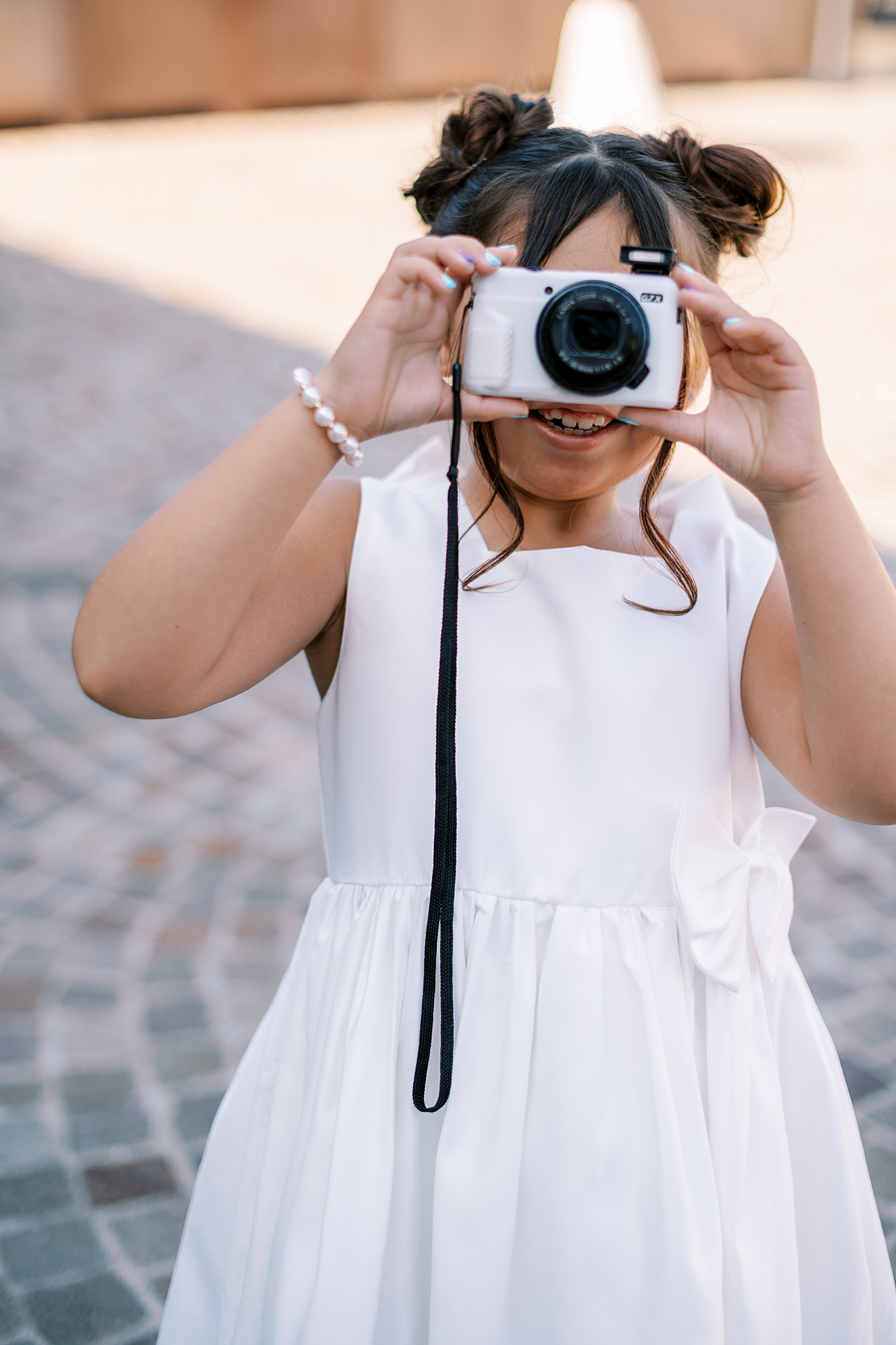 Rockwell on the River wedding photos in Chicago, Illinois with Chicago wedding and portrait photographer Kim Ritchie Photography.