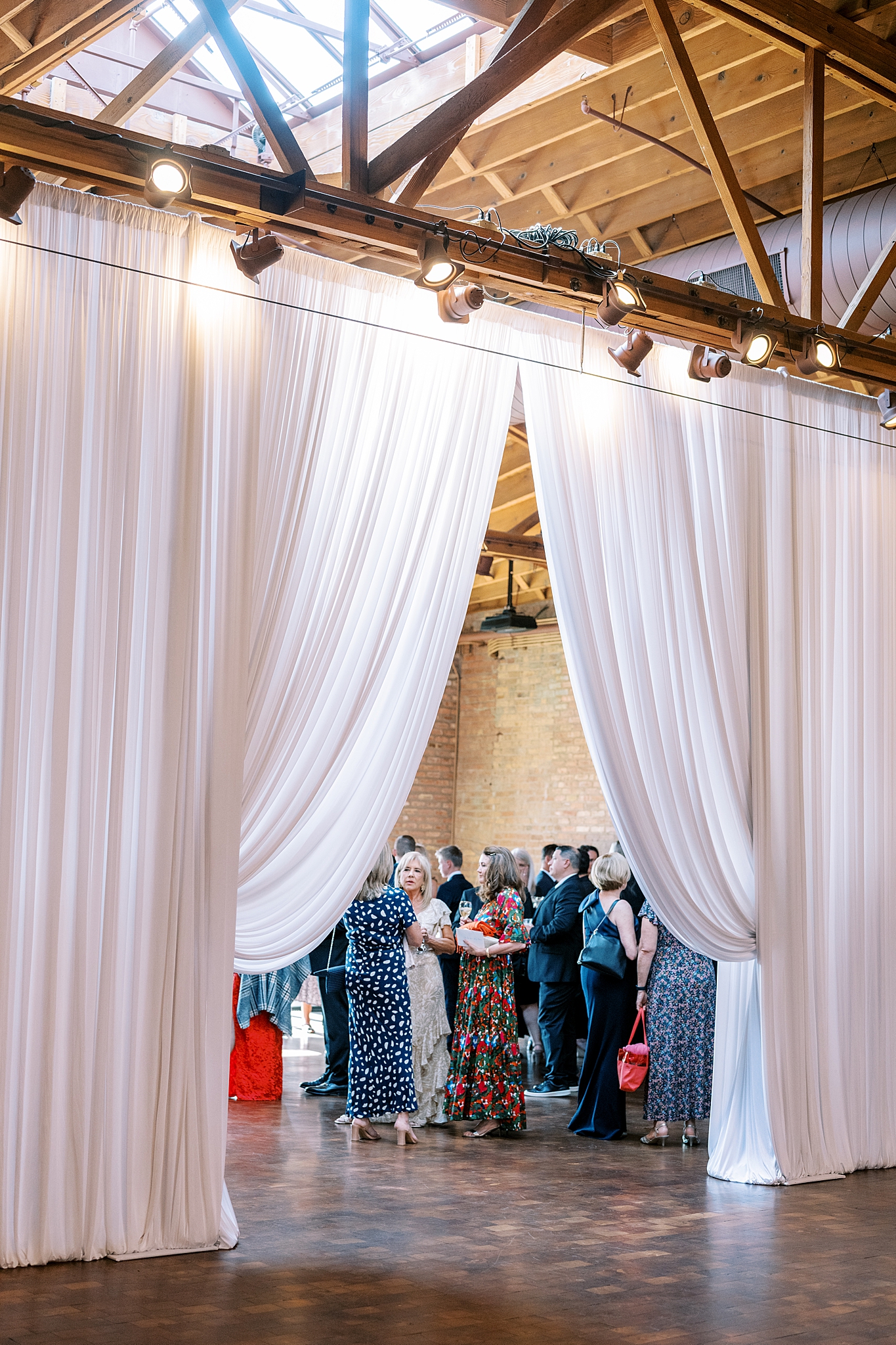 Rockwell on the River wedding photos in Chicago, Illinois with Chicago wedding and portrait photographer Kim Ritchie Photography.