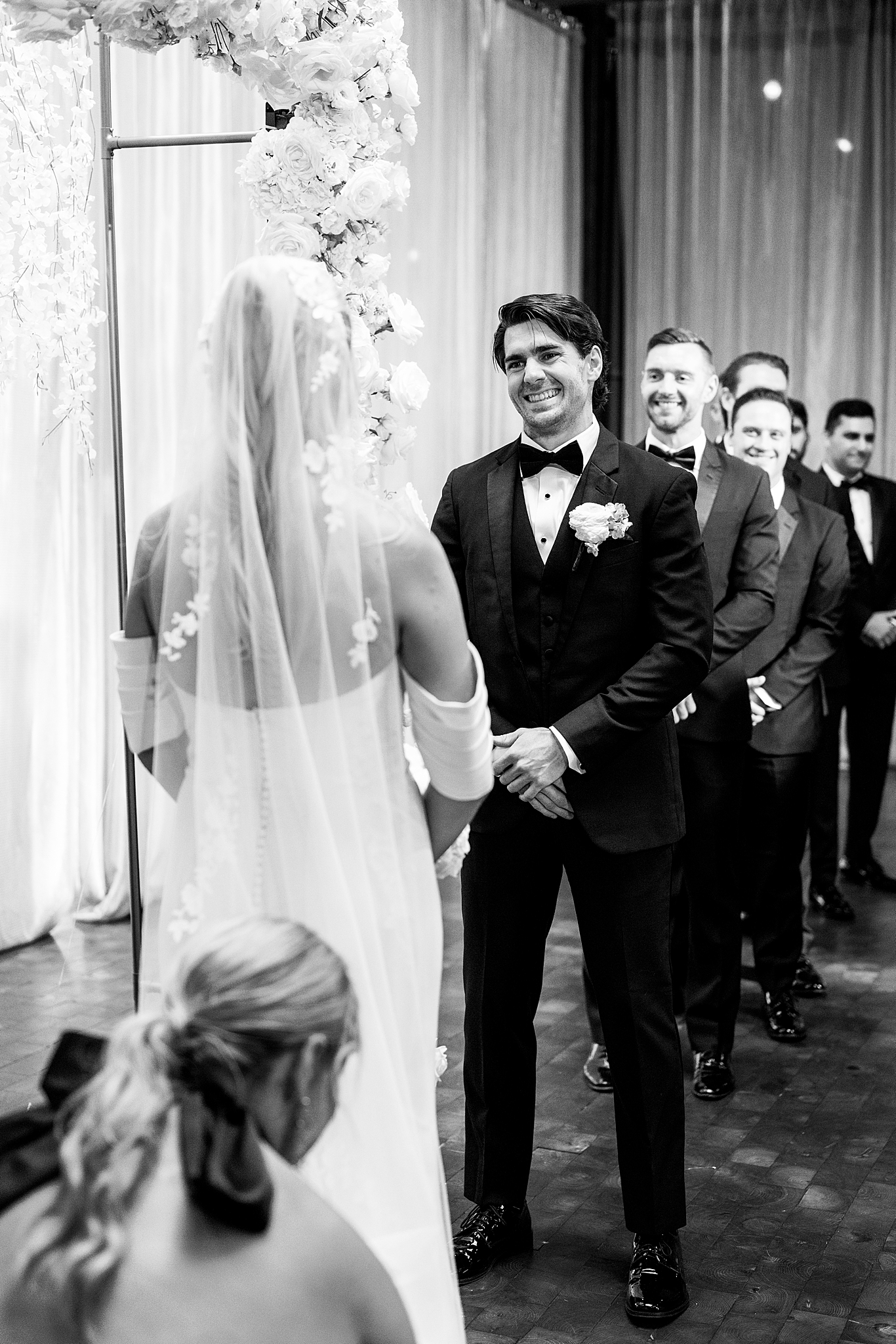Rockwell on the River wedding photos in Chicago, Illinois with Chicago wedding and portrait photographer Kim Ritchie Photography.