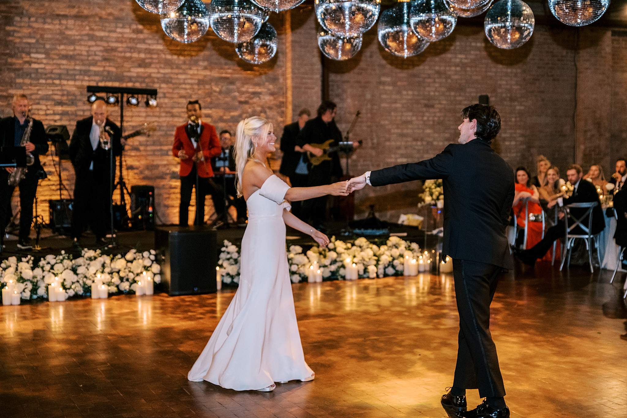 Rockwell on the River wedding photos in Chicago, Illinois with Chicago wedding and portrait photographer Kim Ritchie Photography.