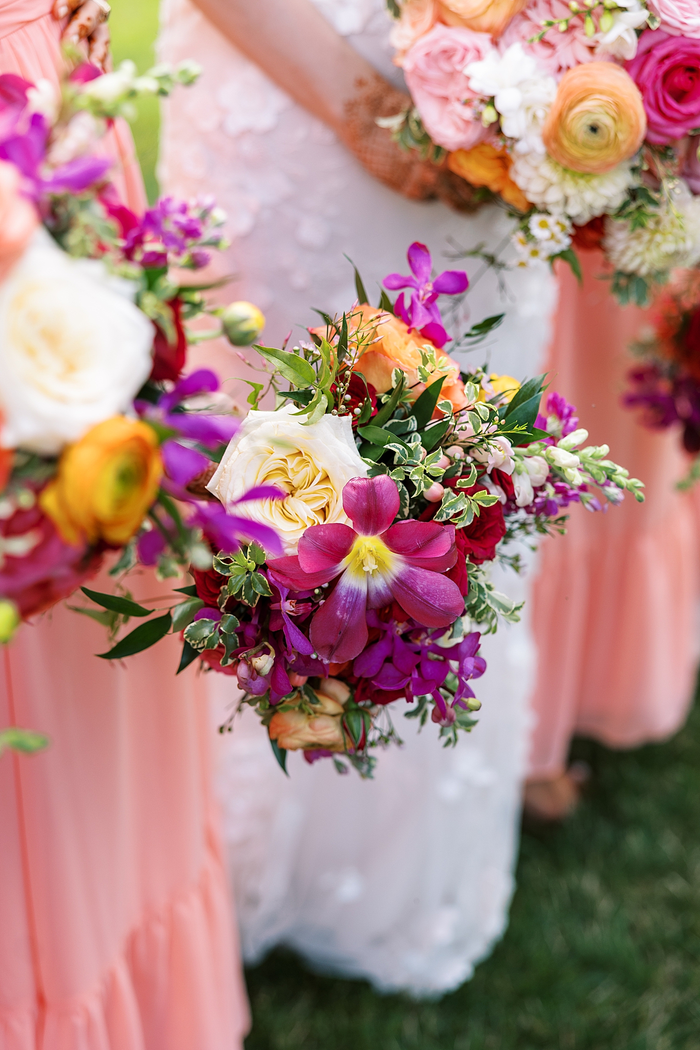 Morton Arboretum summer wedding photos in Lisle, Illinois with Chicago wedding and portrait photographer Kim Ritchie Photography.