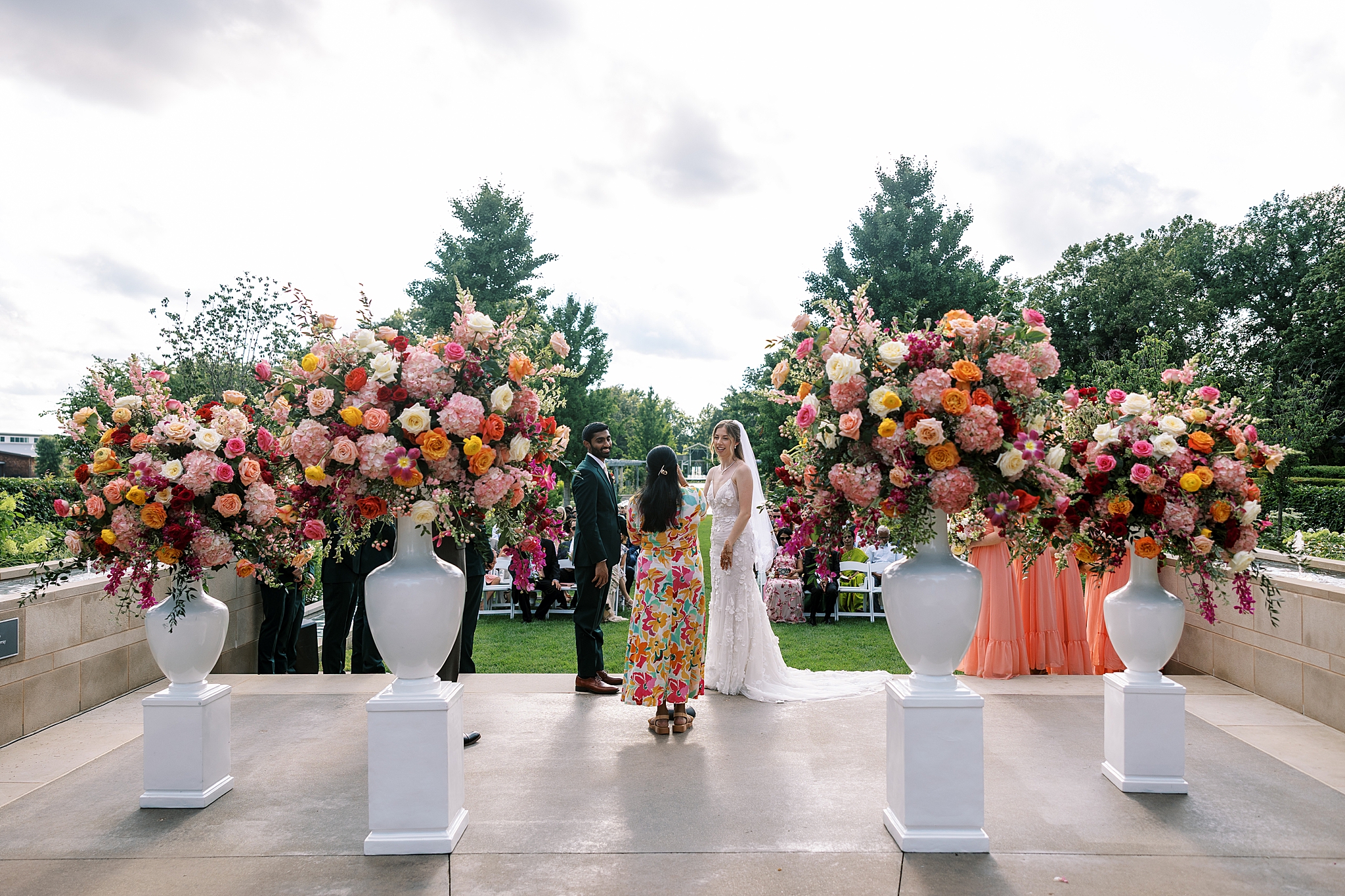 Morton Arboretum summer wedding photos in Lisle, Illinois with Chicago wedding and portrait photographer Kim Ritchie Photography.