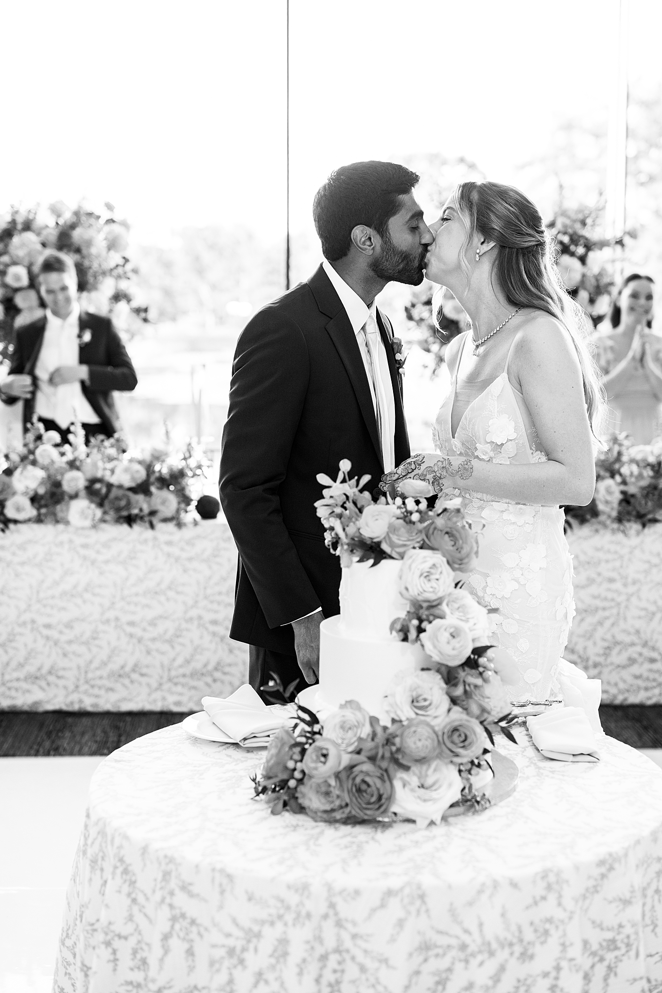 Morton Arboretum summer wedding photos in Lisle, Illinois with Chicago wedding and portrait photographer Kim Ritchie Photography.