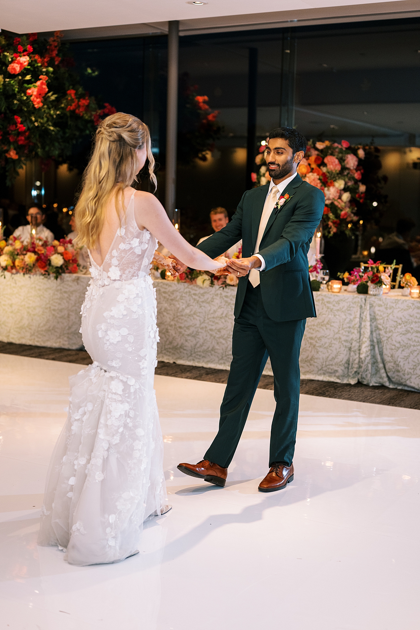 Morton Arboretum summer wedding photos in Lisle, Illinois with Chicago wedding and portrait photographer Kim Ritchie Photography.