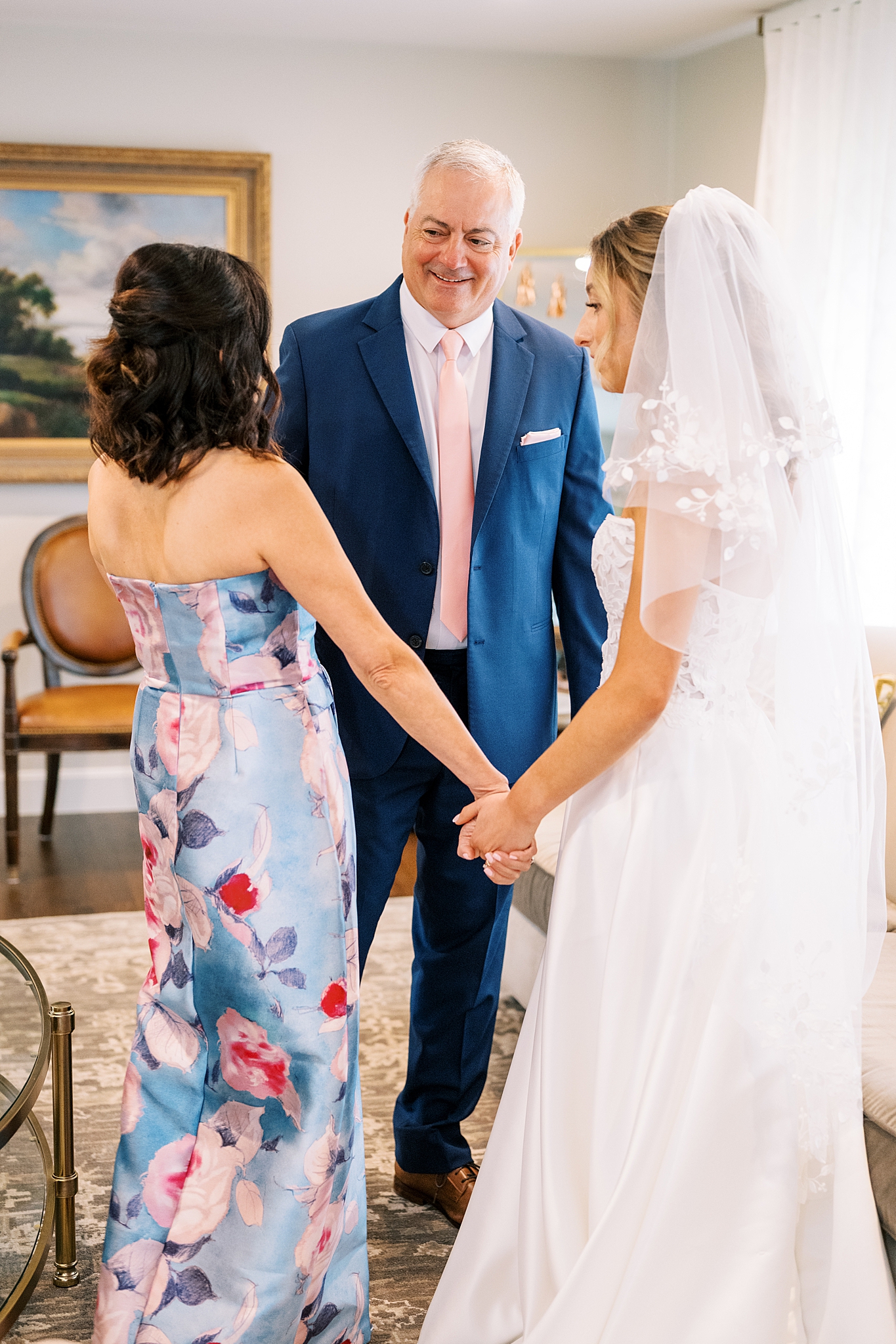 Ruth Lake Country Club wedding photos in Hinsdale, Illinois with Chicago wedding and portrait photographer Kim Ritchie Photography.