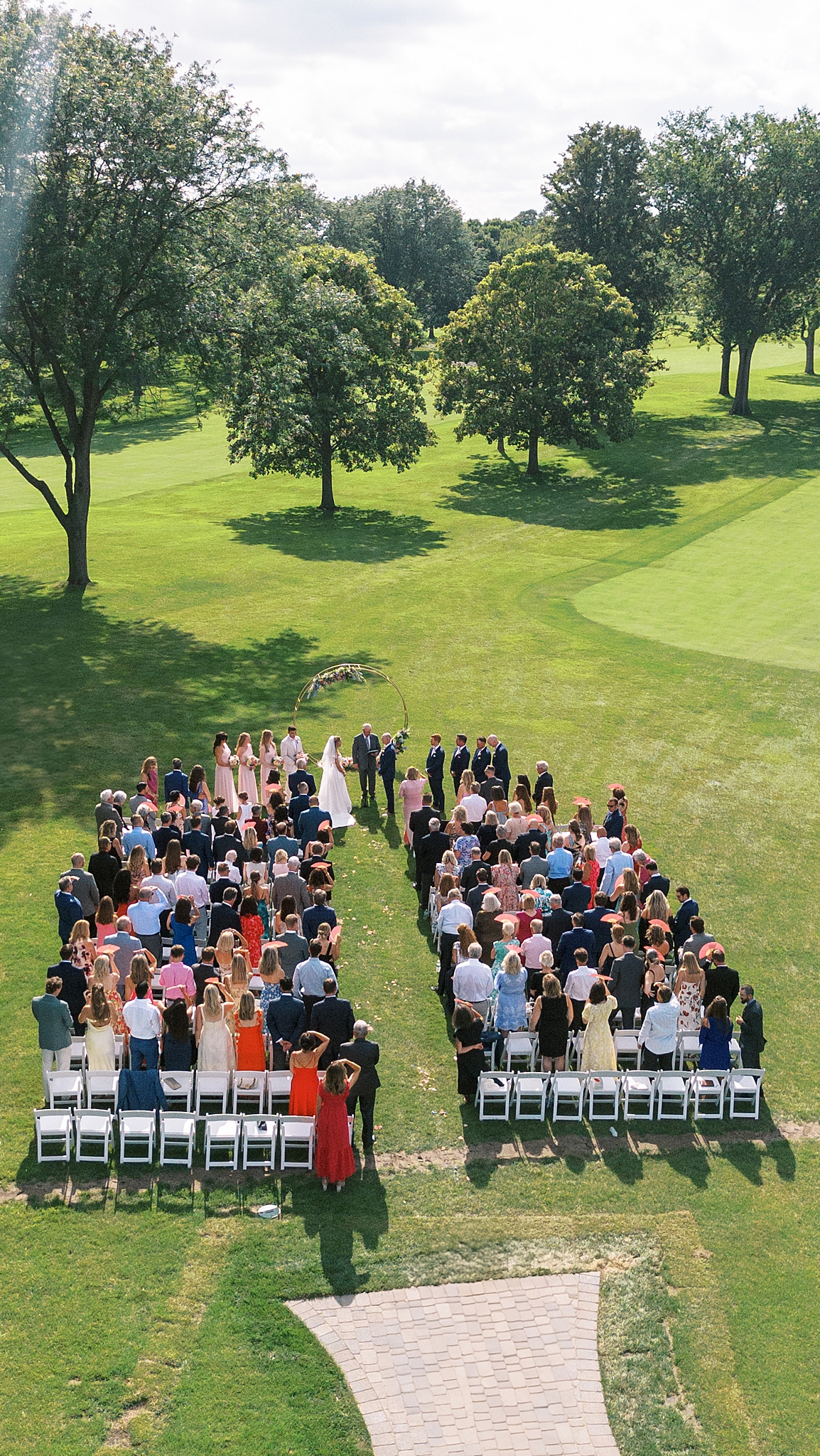 Ruth Lake Country Club wedding photos in Hinsdale, Illinois with Chicago wedding and portrait photographer Kim Ritchie Photography.