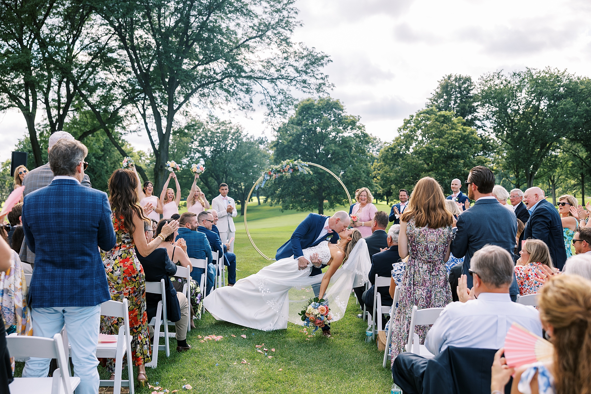 Ruth Lake Country Club wedding photos in Hinsdale, Illinois with Chicago wedding and portrait photographer Kim Ritchie Photography.