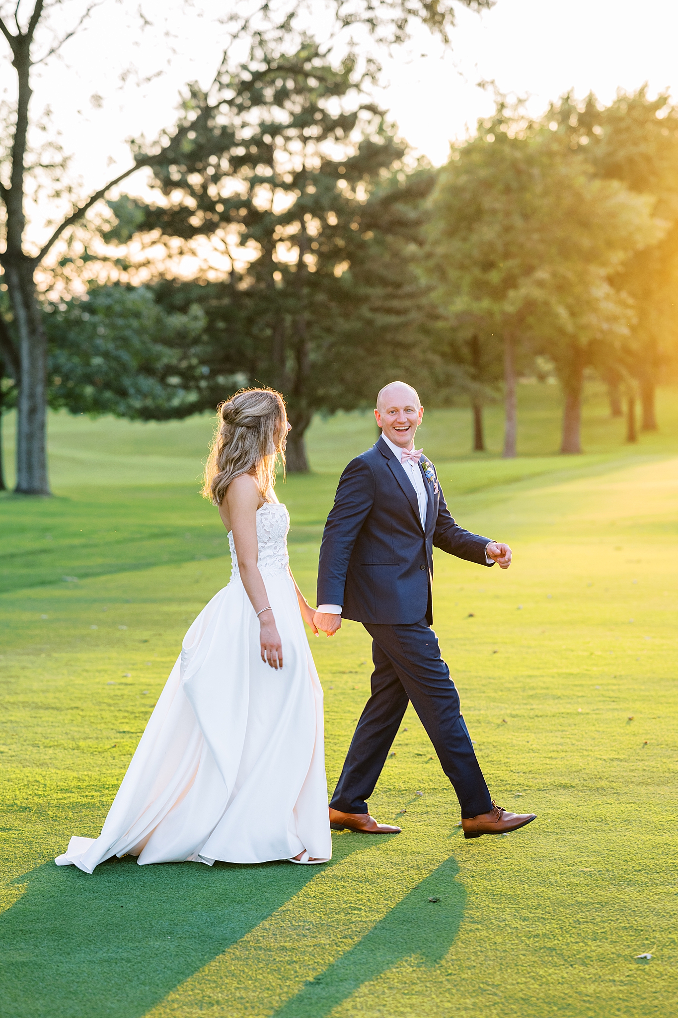 Ruth Lake Country Club wedding photos in Hinsdale, Illinois with Chicago wedding and portrait photographer Kim Ritchie Photography.