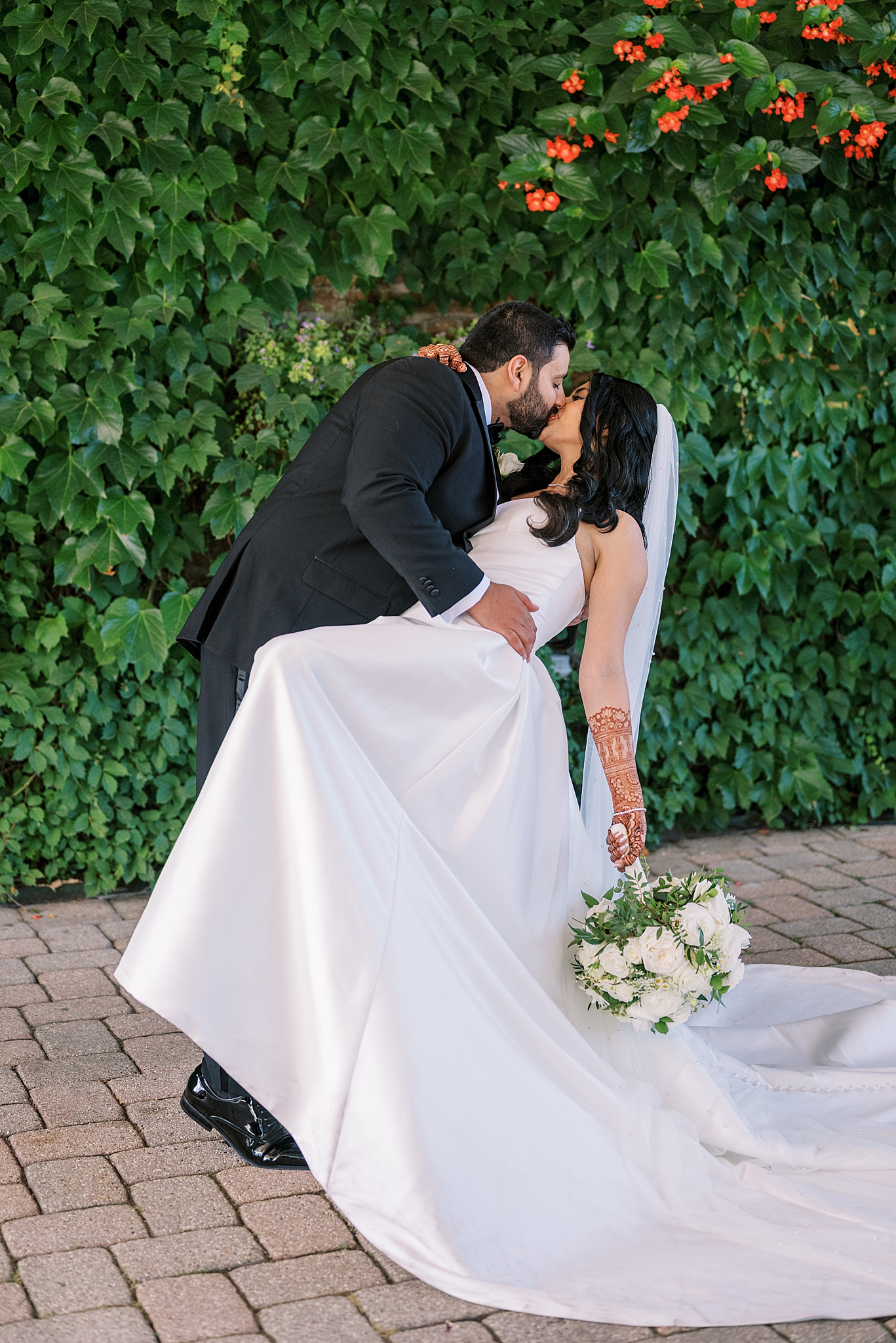 Morning garden wedding at Galleria Marchetti in Chicago, Illinois with Chicago wedding and portrait photographer Kim Ritchie Photography.