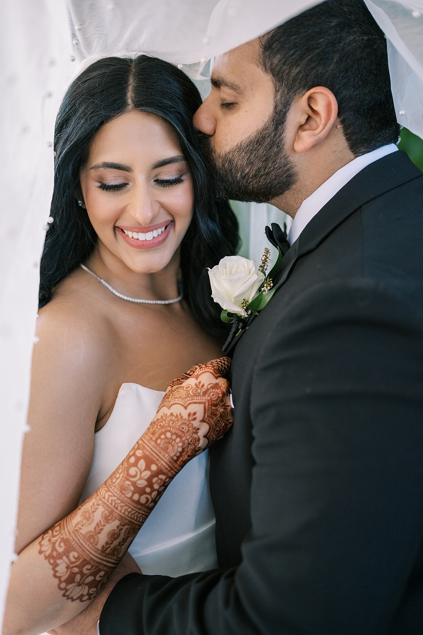 Morning garden wedding at Galleria Marchetti in Chicago, Illinois with Chicago wedding and portrait photographer Kim Ritchie Photography.