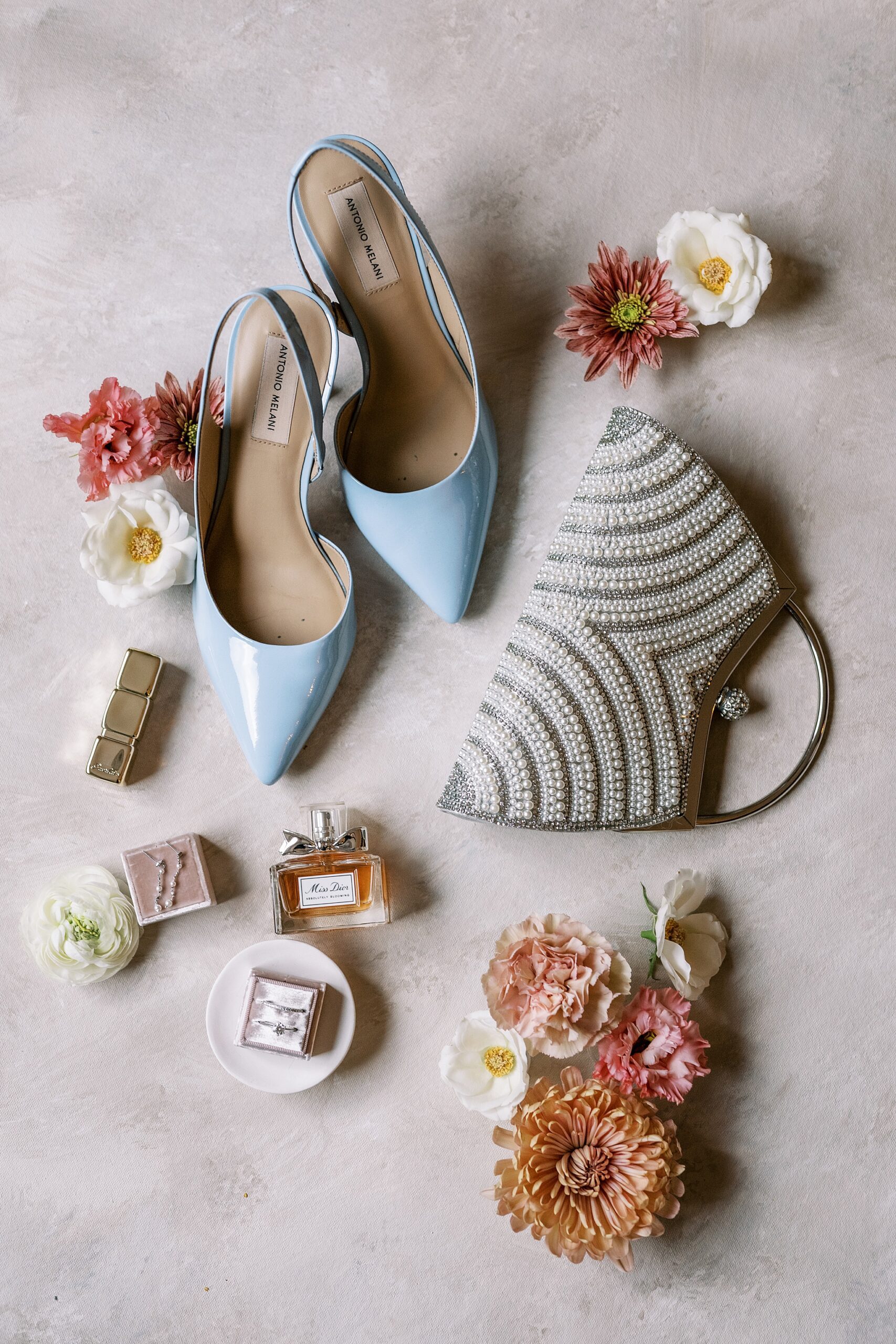 Fall wedding day at The Haley Mansion in Joliet, Illinois with Chicago wedding and portrait photographer Kim Ritchie Photography.