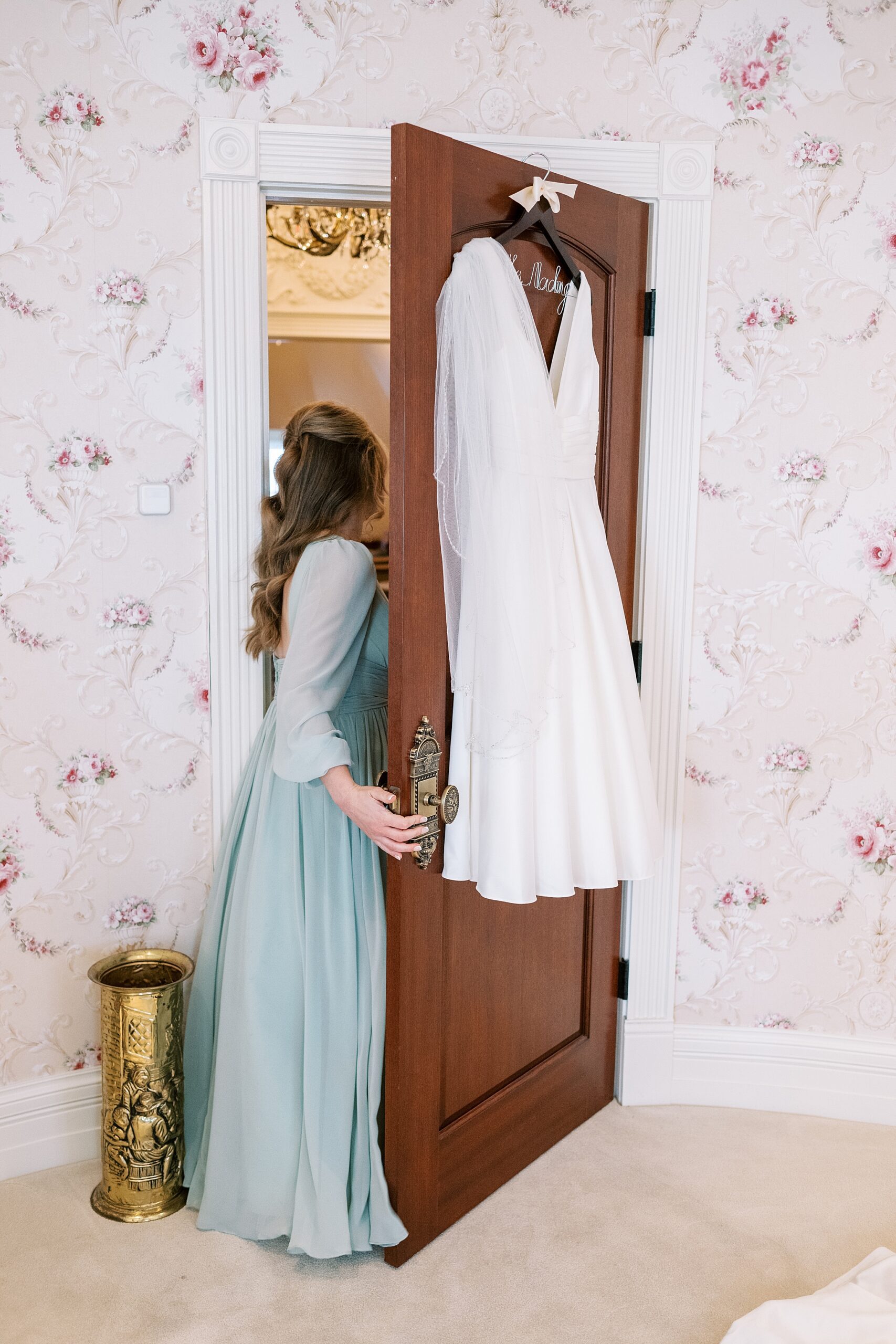 Fall wedding day at The Haley Mansion in Joliet, Illinois with Chicago wedding and portrait photographer Kim Ritchie Photography.