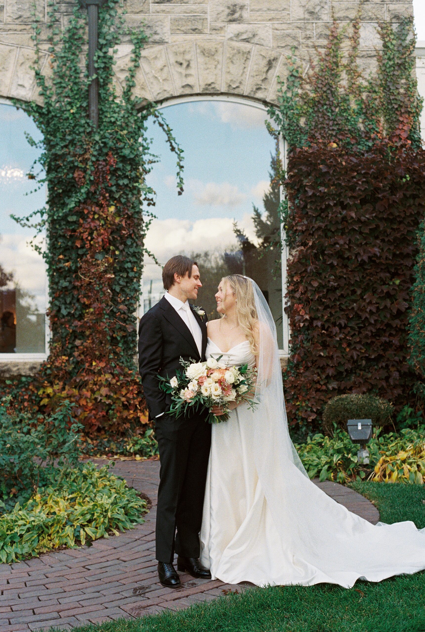 Fall wedding day at The Haley Mansion in Joliet, Illinois with Chicago wedding and portrait photographer Kim Ritchie Photography.