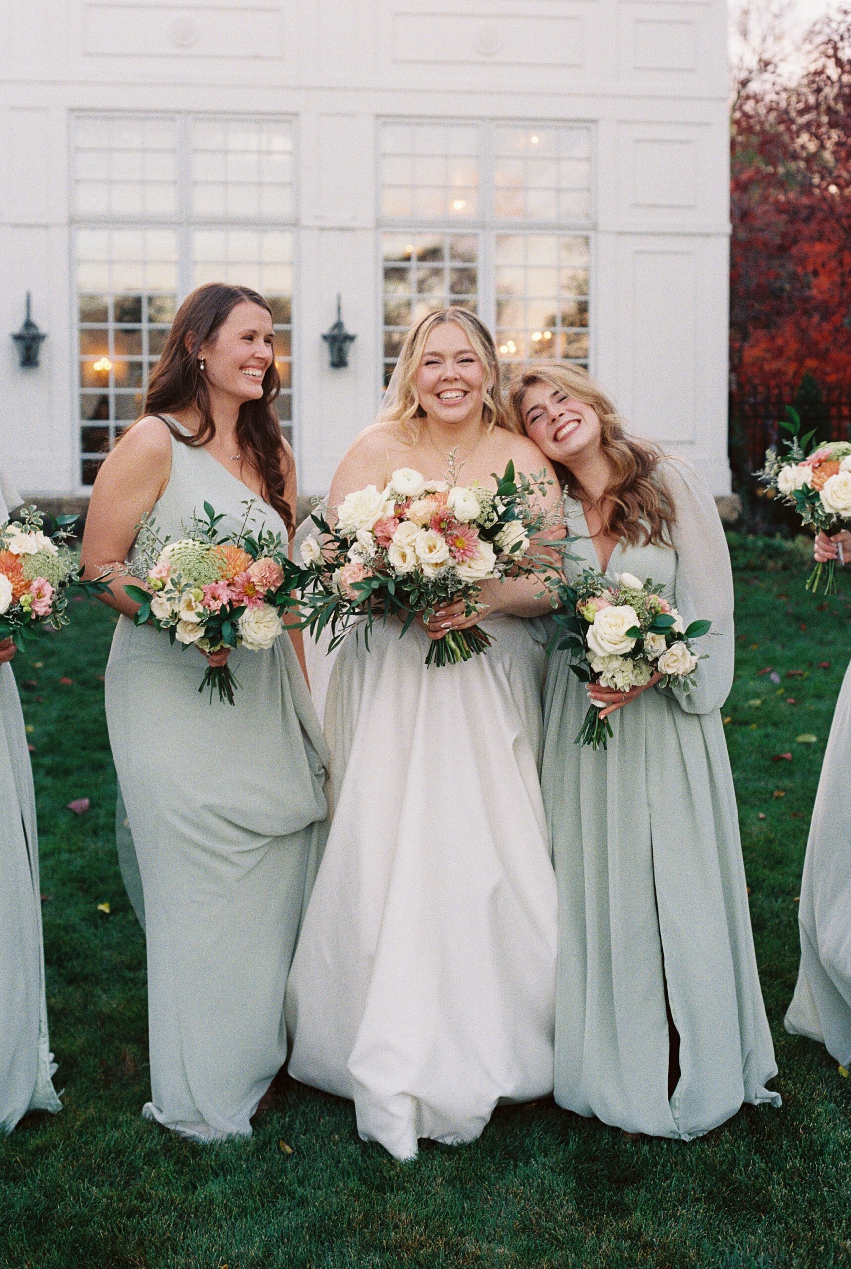 Fall wedding day at The Haley Mansion in Joliet, Illinois with Chicago wedding and portrait photographer Kim Ritchie Photography.