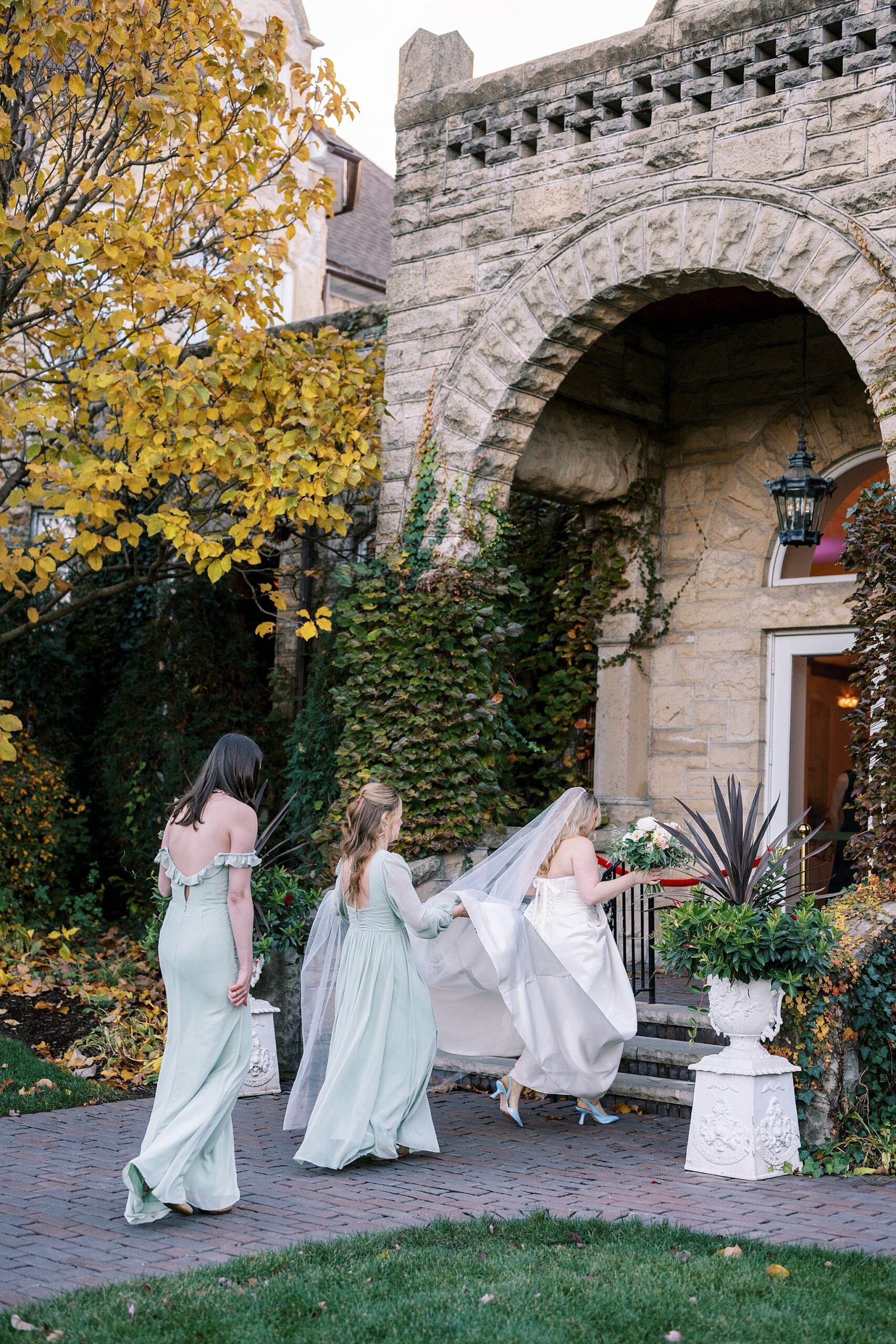 Fall wedding day at The Haley Mansion in Joliet, Illinois with Chicago wedding and portrait photographer Kim Ritchie Photography.