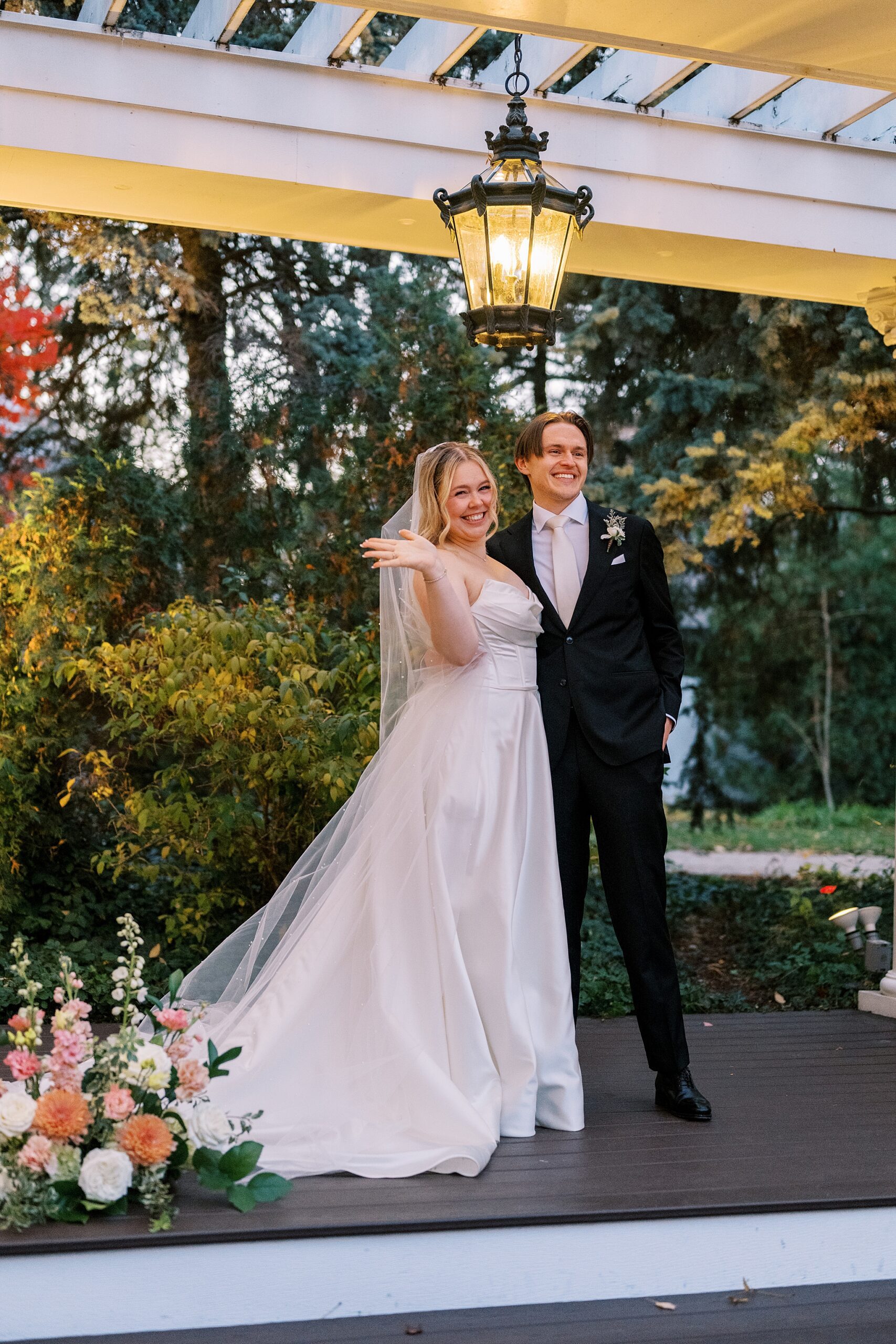 Fall wedding day at The Haley Mansion in Joliet, Illinois with Chicago wedding and portrait photographer Kim Ritchie Photography.