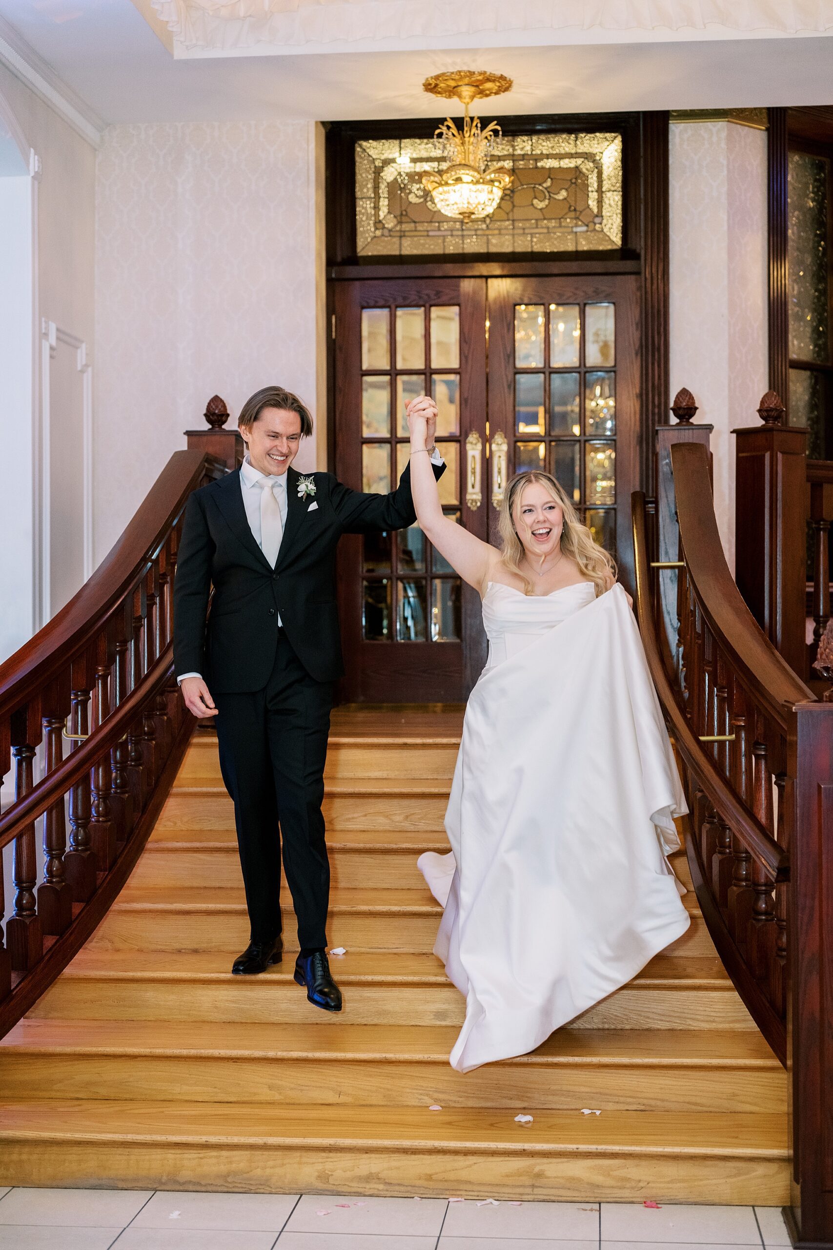 Fall wedding day at The Haley Mansion in Joliet, Illinois with Chicago wedding and portrait photographer Kim Ritchie Photography.