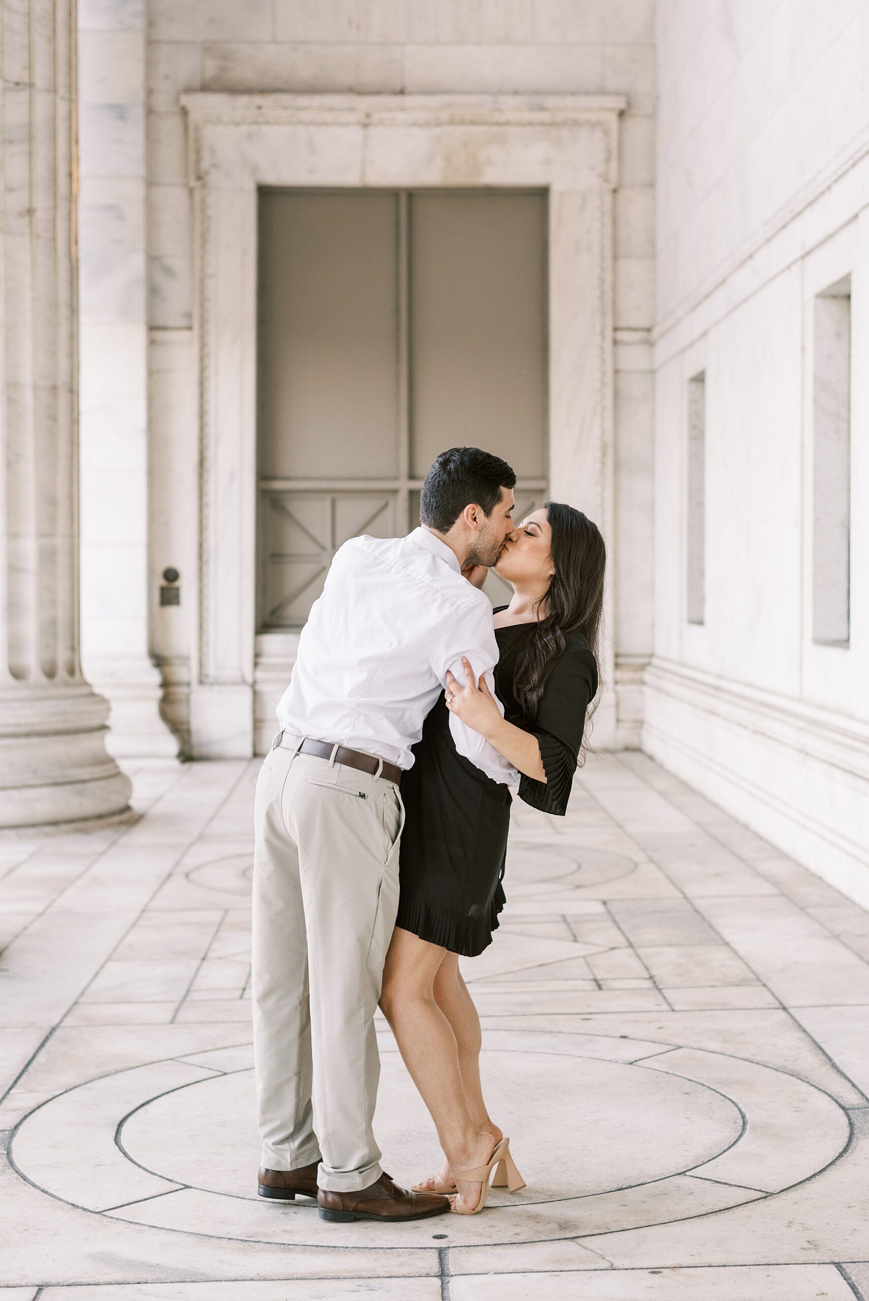 Chicago Museum Campus engagement photos in Chicago, Illinois with Chicago wedding and portrait photographer Kim Ritchie Photography.