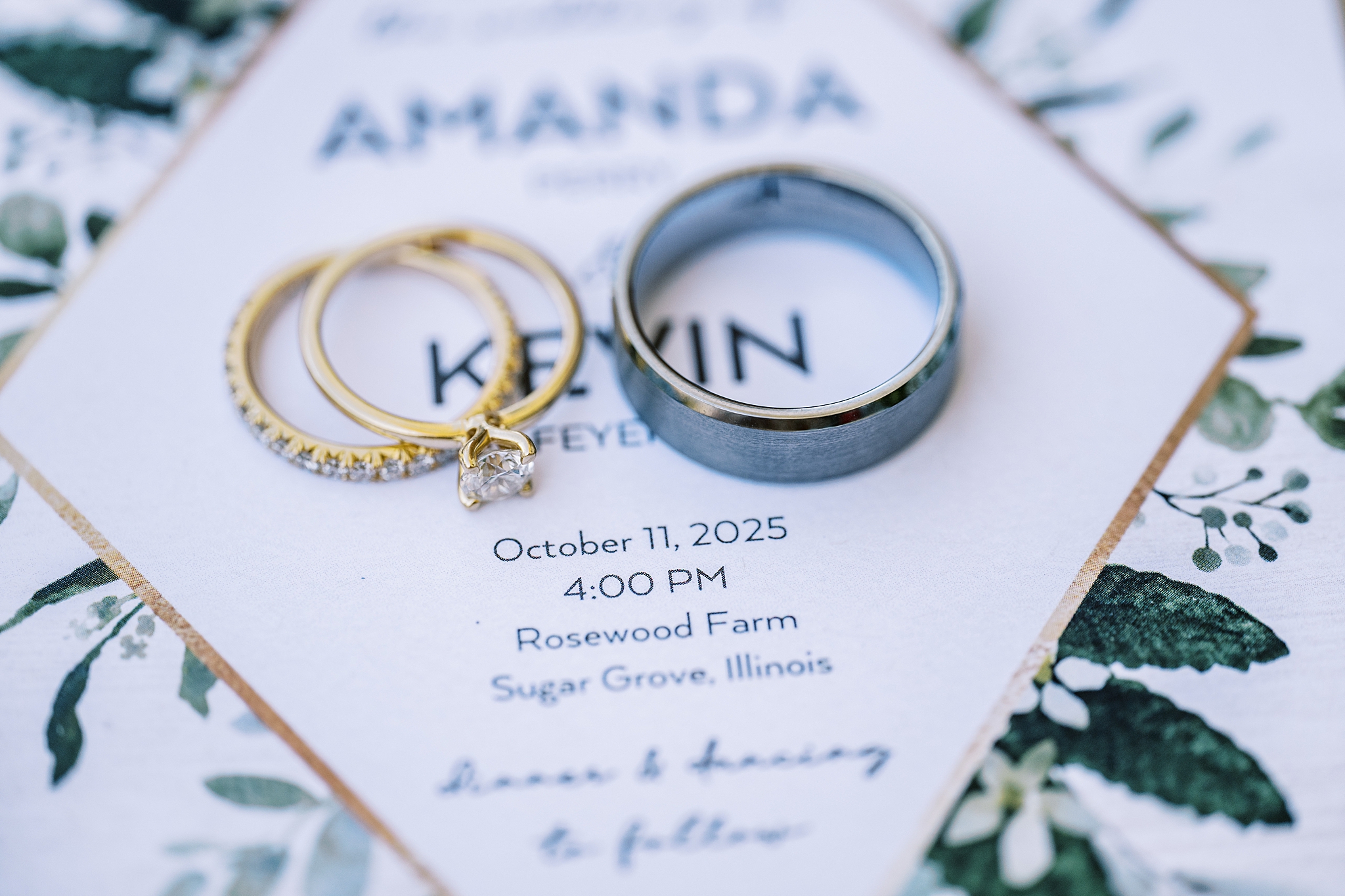 Fall wedding photos at Rosewood Farm in Sugar Grove, Illinois with Chicago wedding photographer Kim Ritchie Photography.