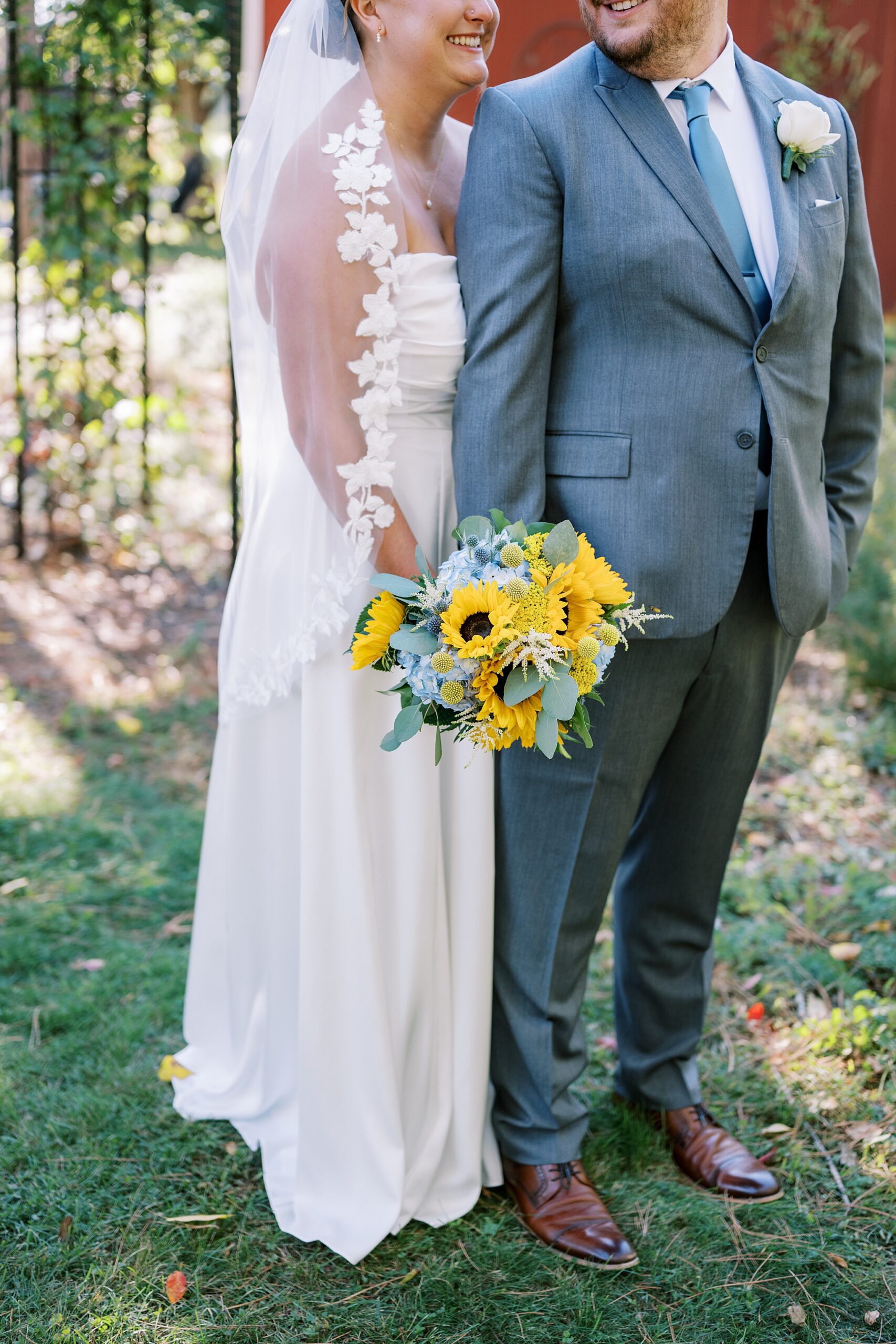 Fall wedding photos at Rosewood Farm in Sugar Grove, Illinois with Chicago wedding photographer Kim Ritchie Photography.