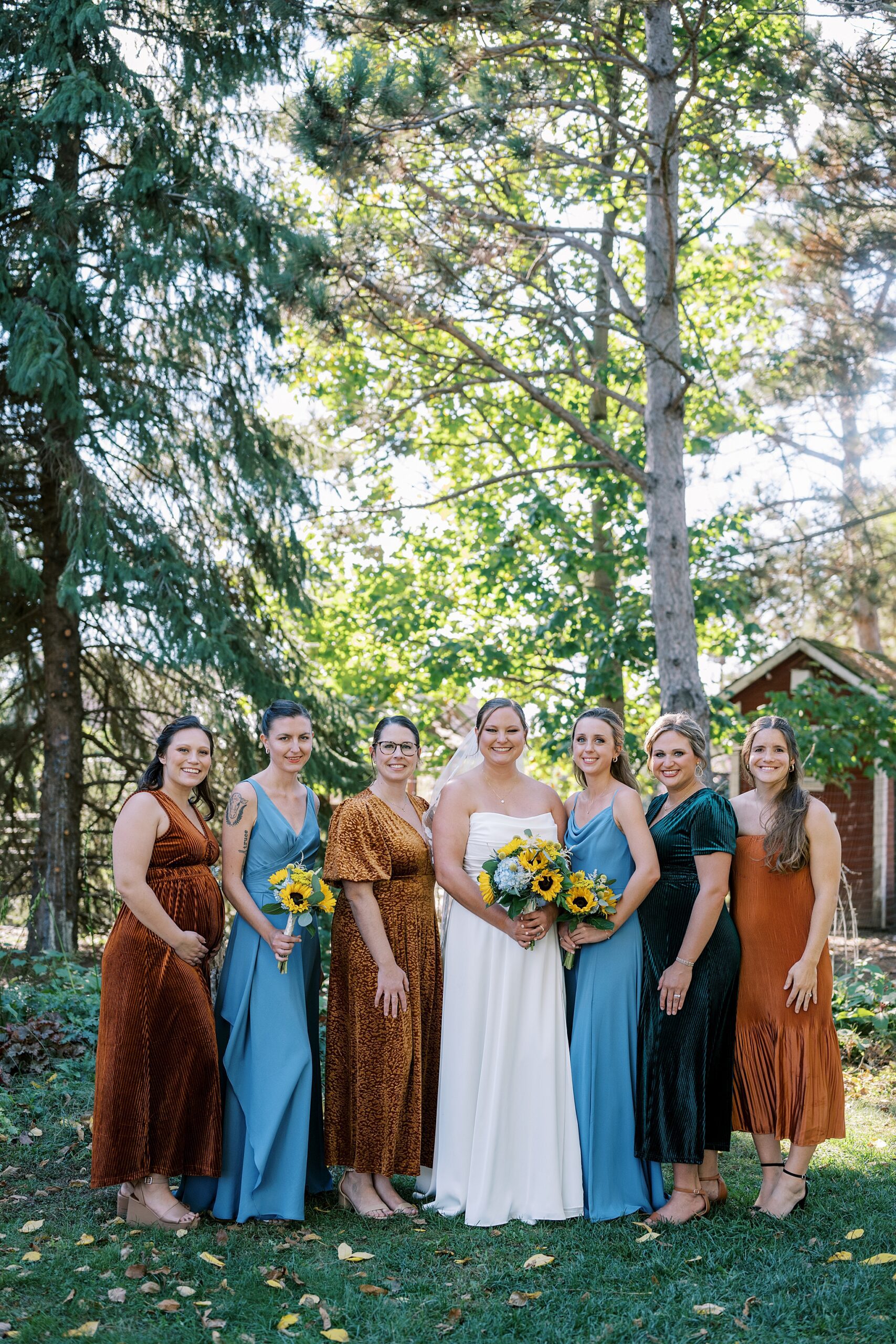 Fall wedding photos at Rosewood Farm in Sugar Grove, Illinois with Chicago wedding photographer Kim Ritchie Photography.