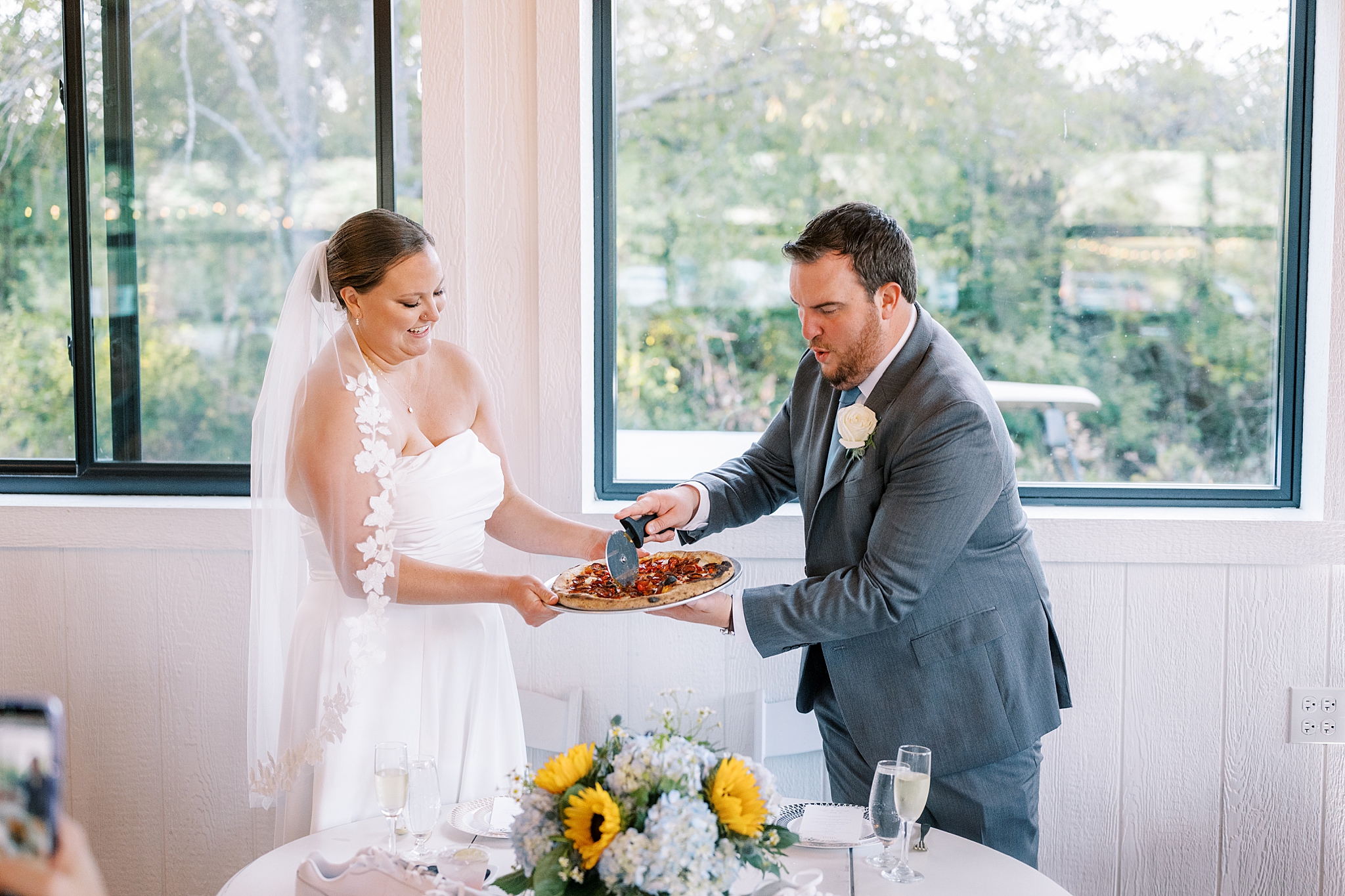 Fall wedding photos at Rosewood Farm in Sugar Grove, Illinois with Chicago wedding photographer Kim Ritchie Photography.