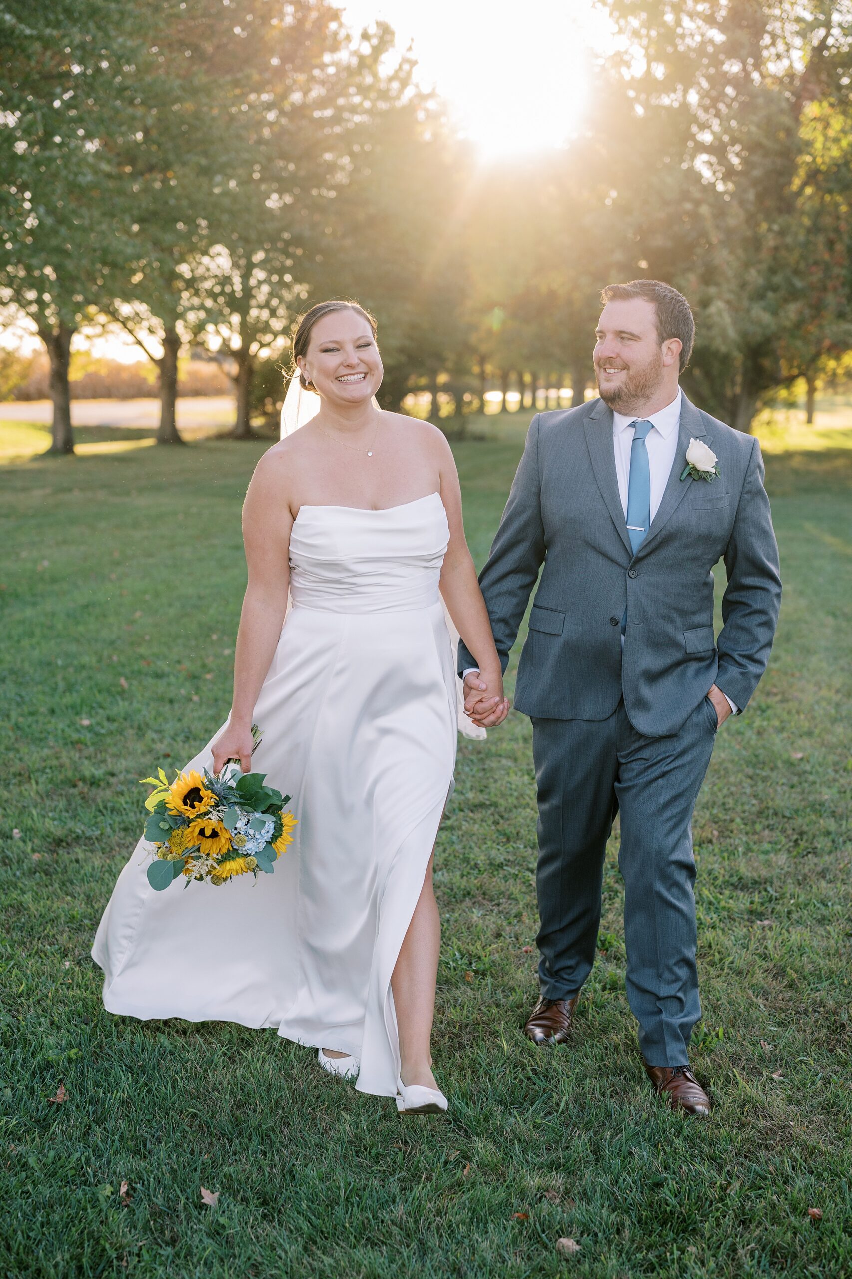 Fall wedding photos at Rosewood Farm in Sugar Grove, Illinois with Chicago wedding photographer Kim Ritchie Photography.