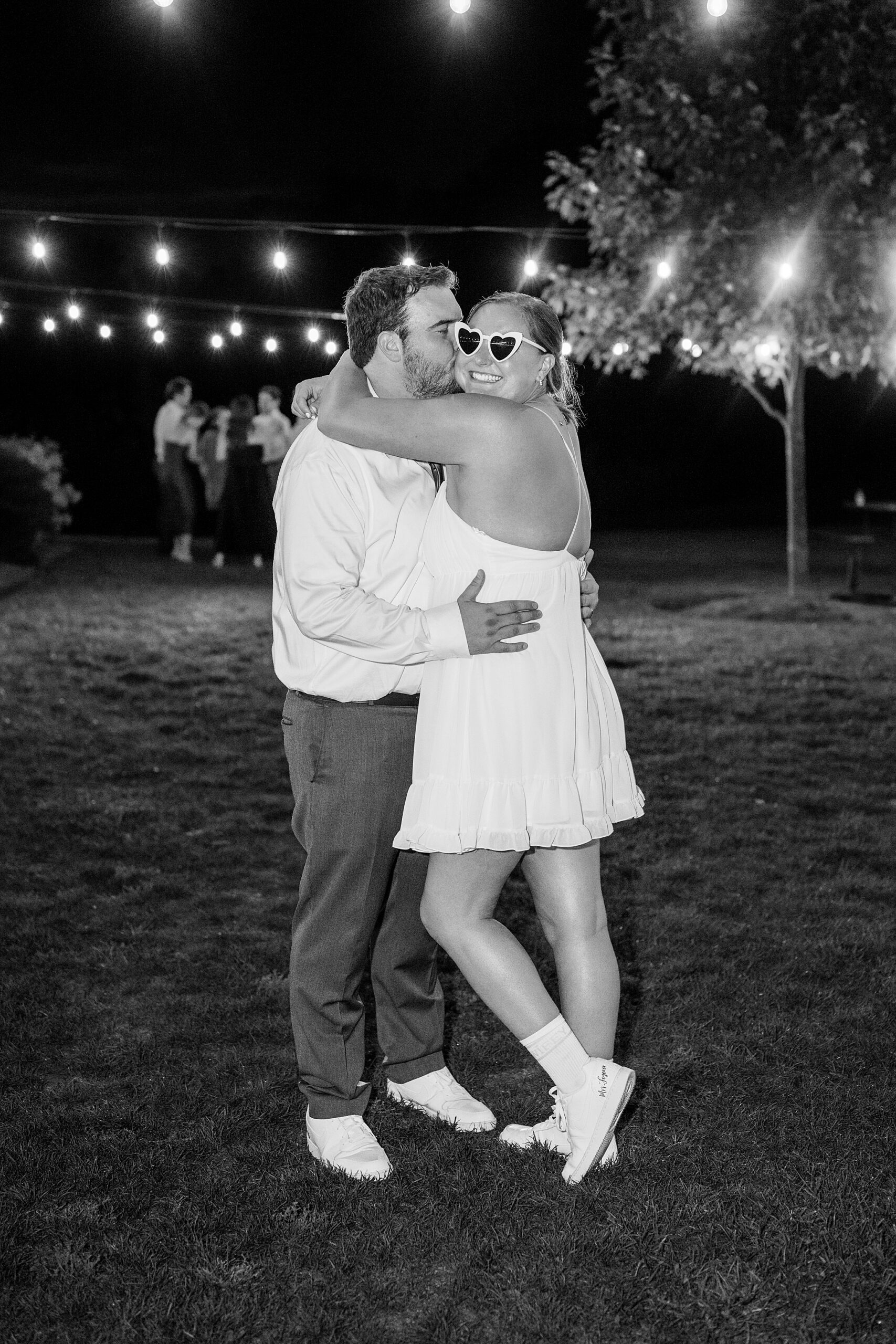 Fall wedding photos at Rosewood Farm in Sugar Grove, Illinois with Chicago wedding photographer Kim Ritchie Photography.