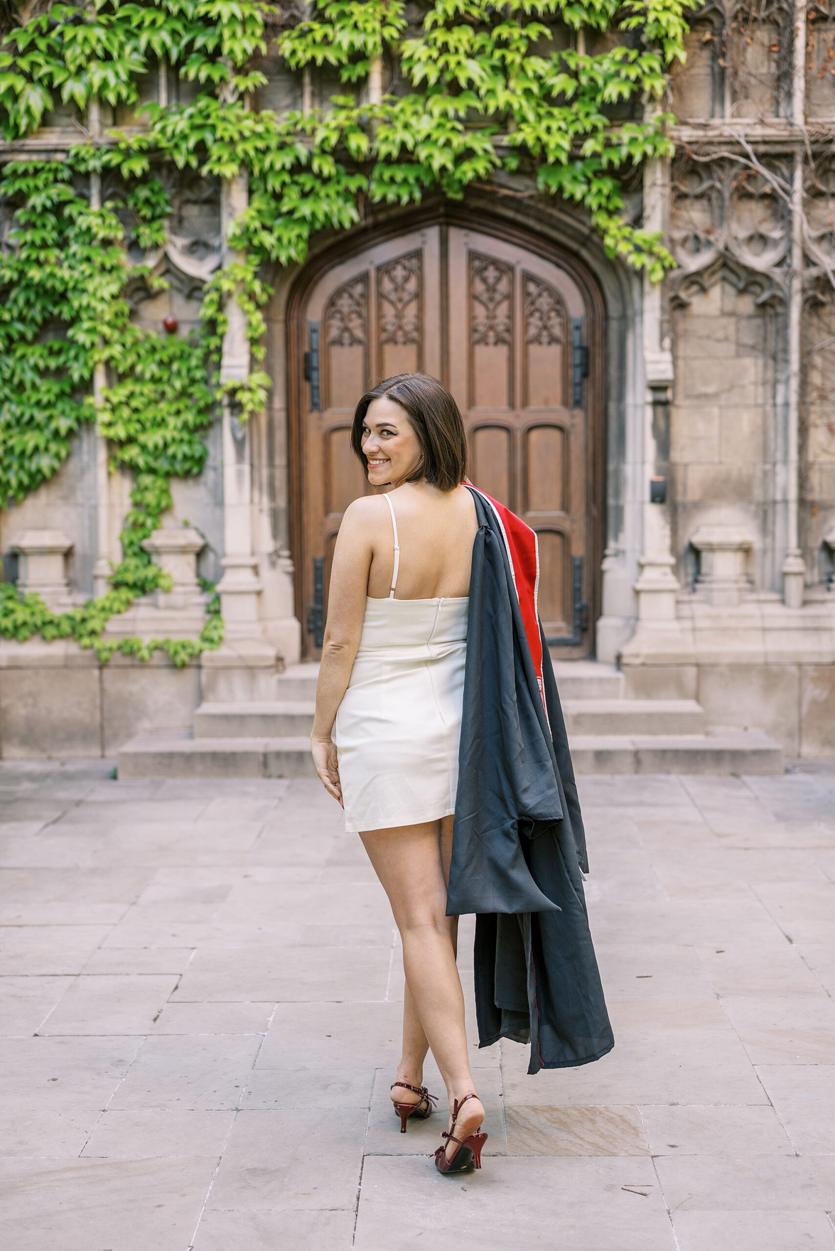 University of Chicago college graduation portraits | College cap and gown portraits at the University of Chicago by Chicago senior photographer Kim Ritchie Photography.