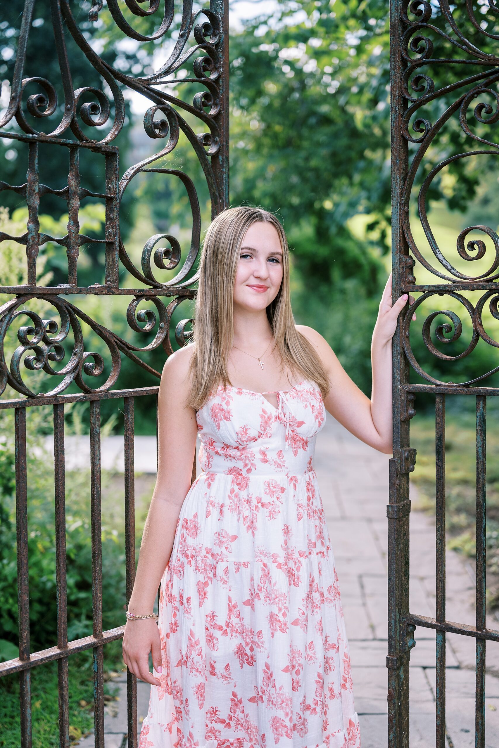 Inspiration for senior portraits in and around Geneva, Illinois with Chicago suburbs senior photographer Kim Ritchie Photography.