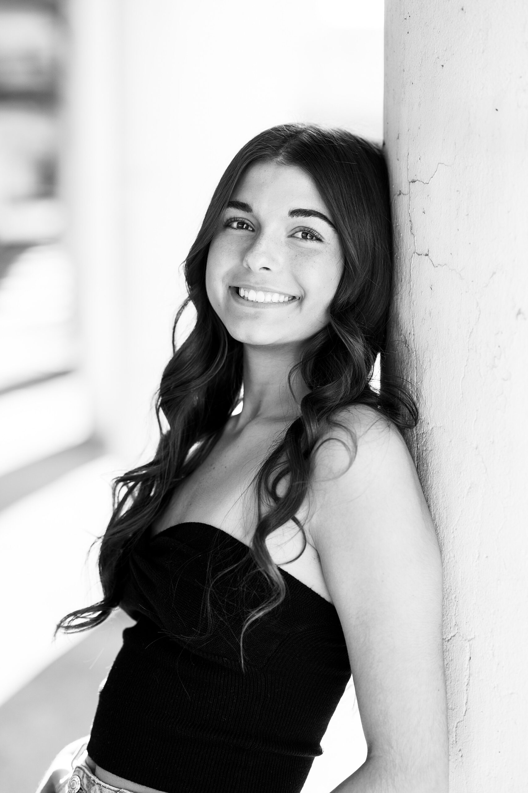 Late summer senior portraits in Downtown Aurora, Illinois with Chicago suburbs senior photographer Kim Ritchie Photography.