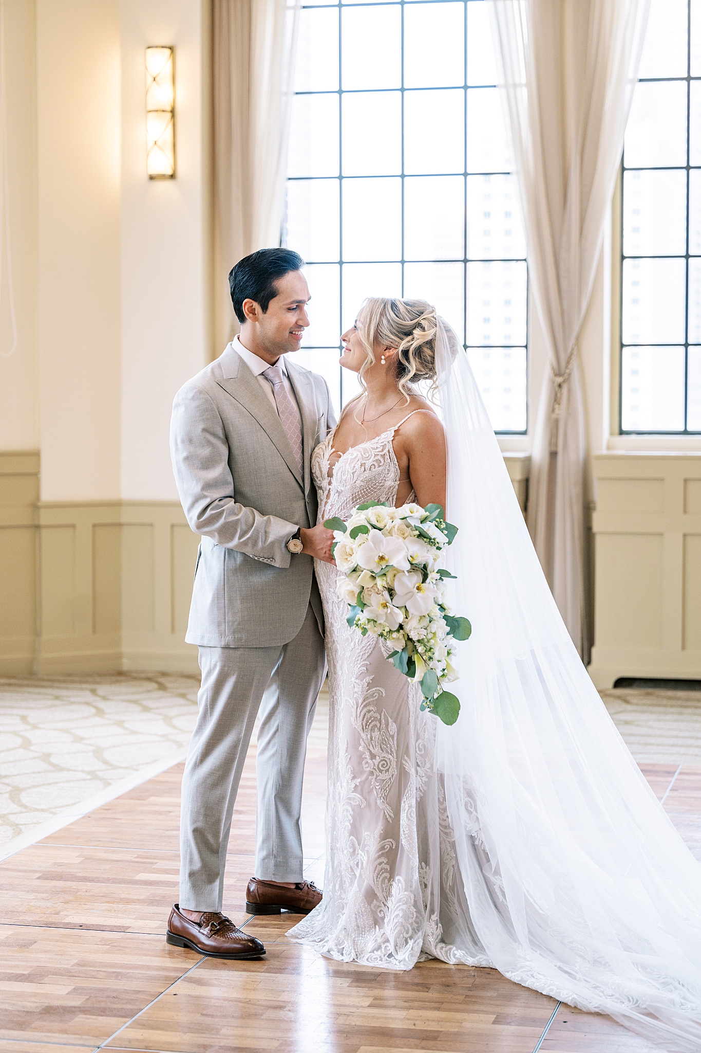 Summer Warwick Allerton Chicago wedding day with Chicago wedding and portrait photographer Kim Ritchie Photography.