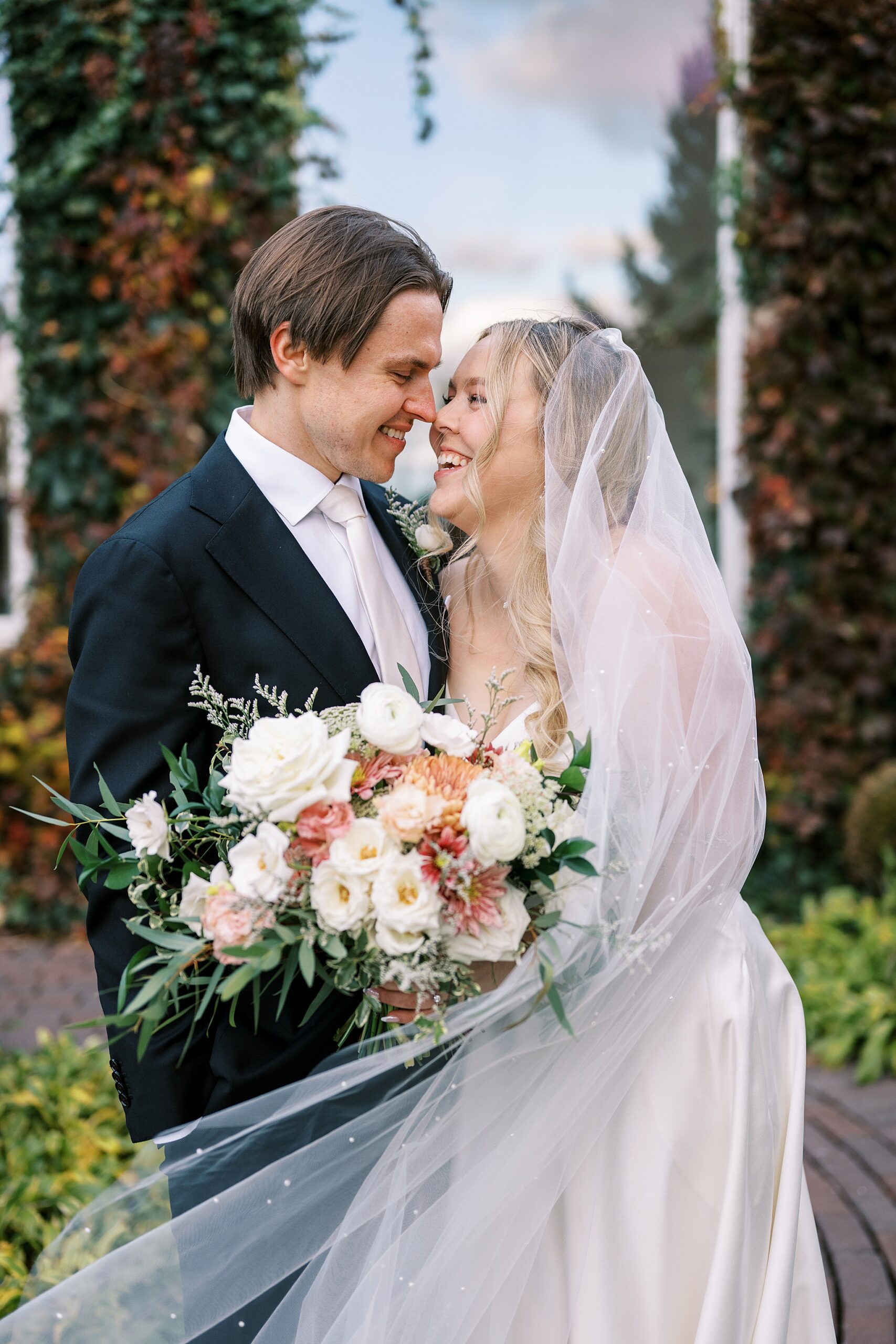 Fall wedding day at The Haley Mansion in Joliet, Illinois with Chicago wedding and portrait photographer Kim Ritchie Photography.