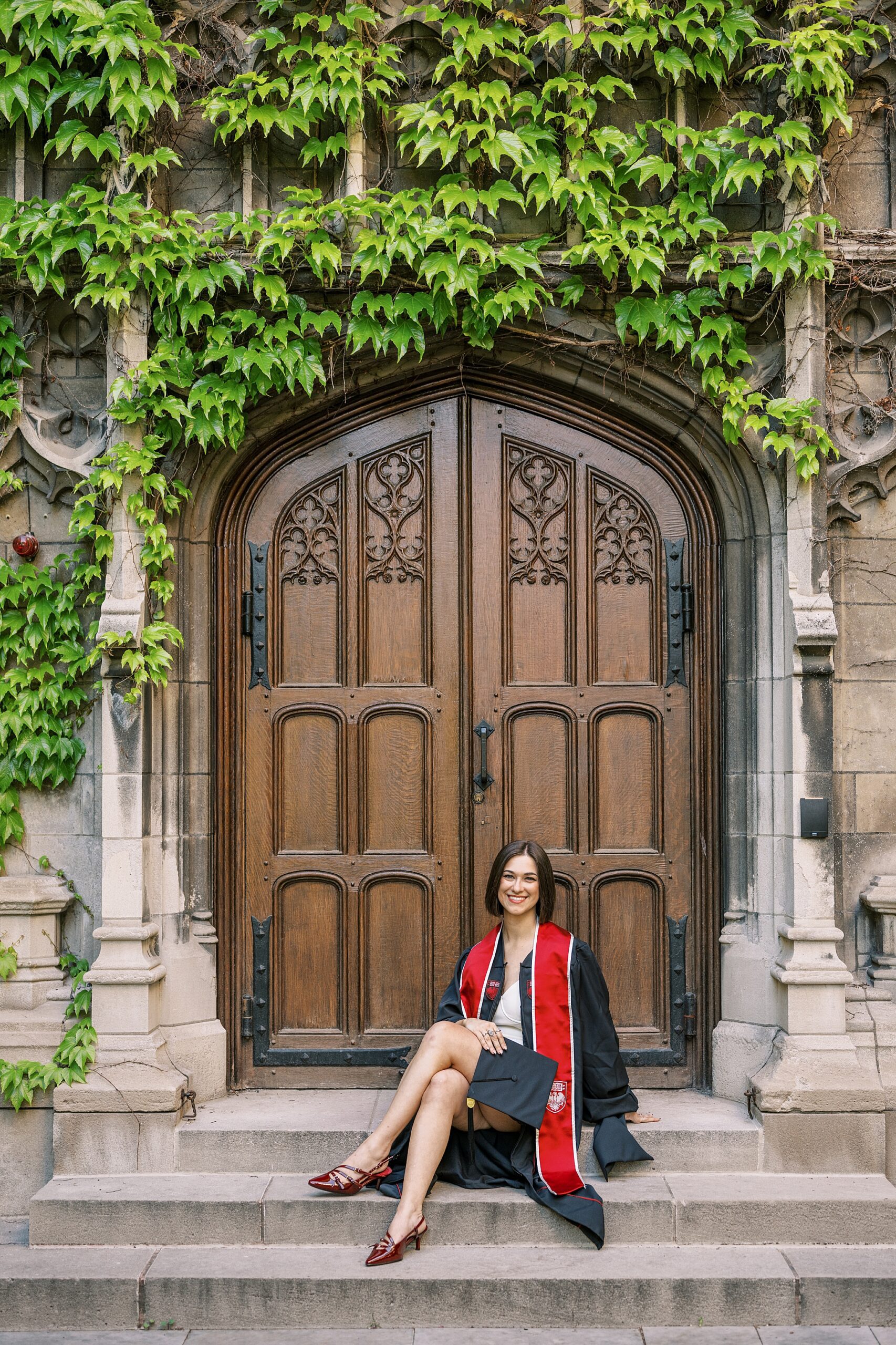University of Chicago college graduation portraits | College cap and gown portraits at the University of Chicago by Chicago senior photographer Kim Ritchie Photography.