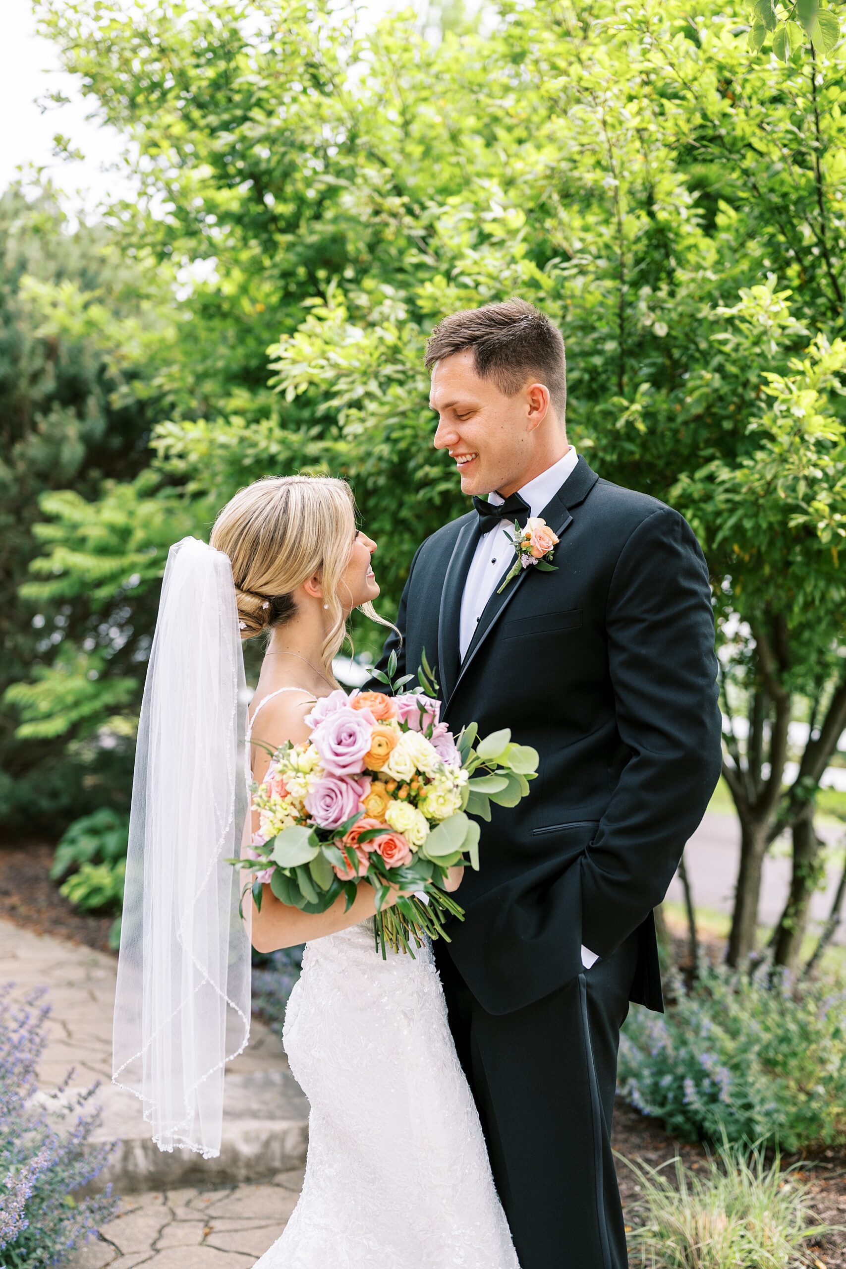 Marissa and Colin's summer wedding at Whitetail Ridge Golf Club photographed by Chicago wedding photographer Kim Ritchie Photography.